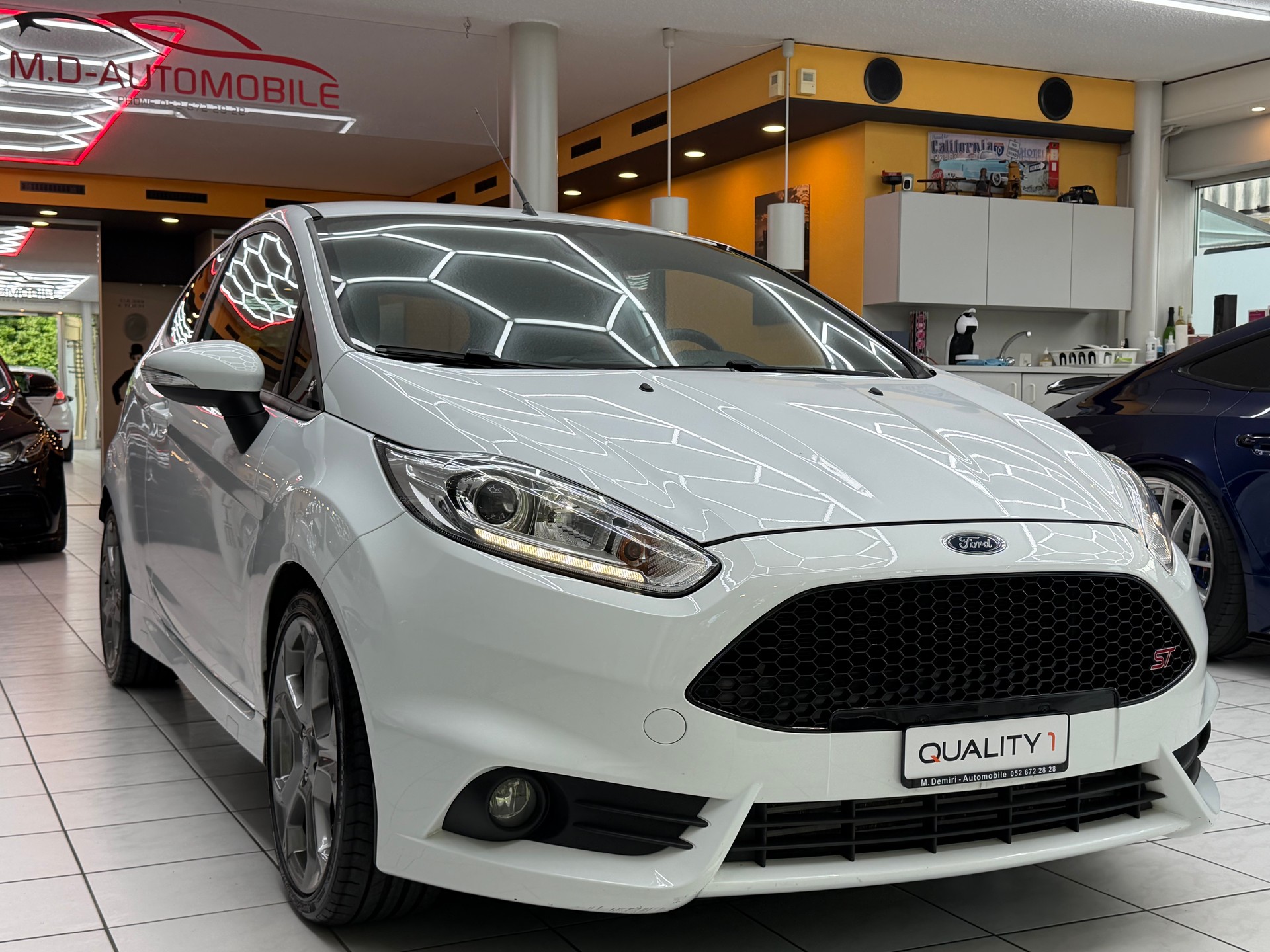 FORD Fiesta 1.6 EcoB ST-2-image-2