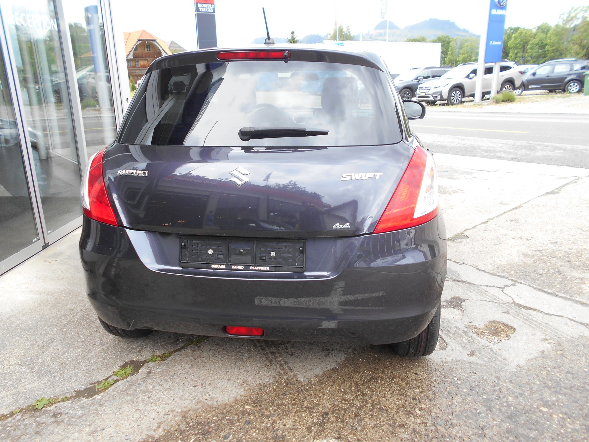 SUZUKI Swift 1.2i 16V Sergio Cellano 4x4-image-4