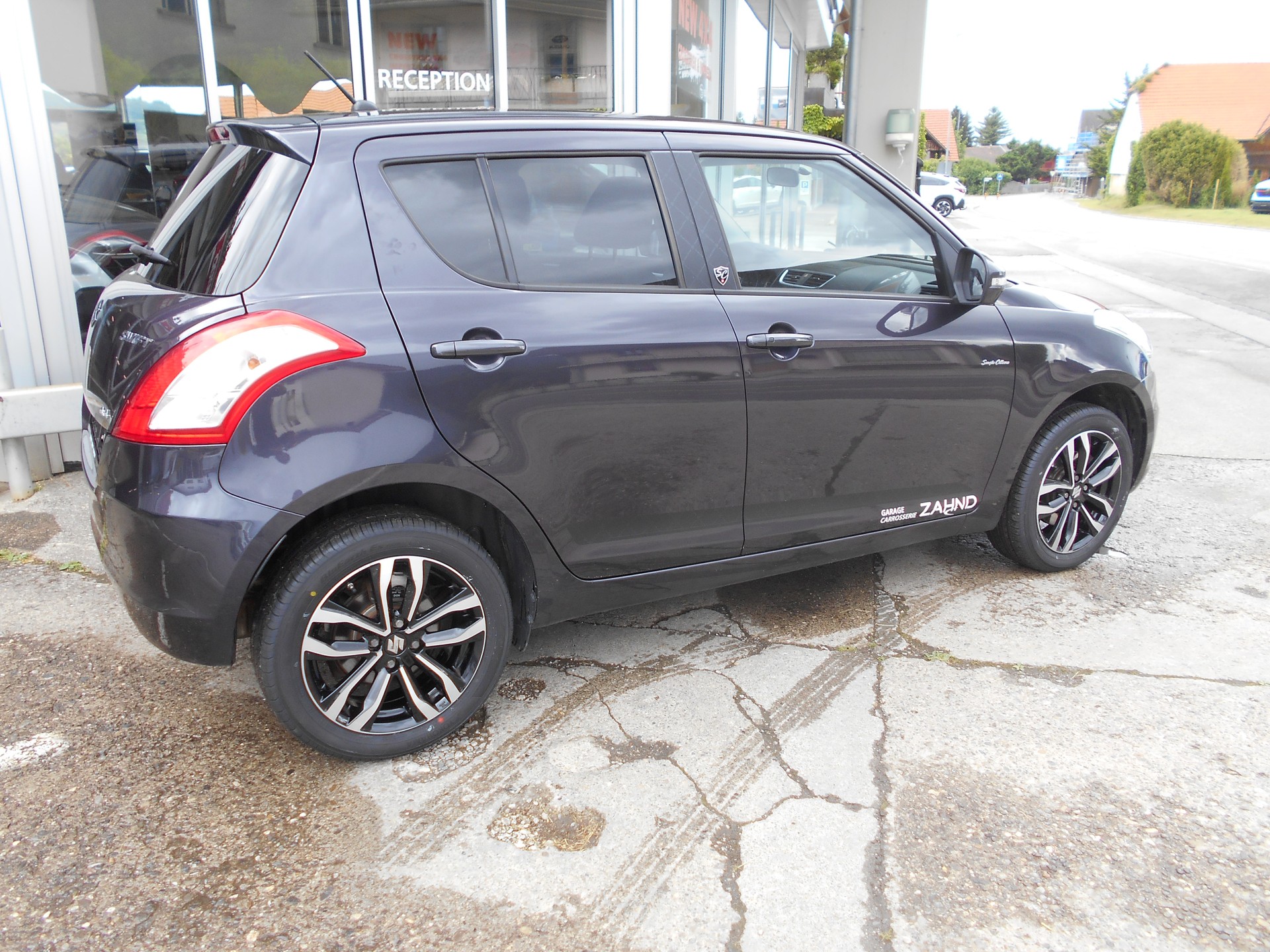 SUZUKI Swift 1.2i 16V Sergio Cellano 4x4-image-3