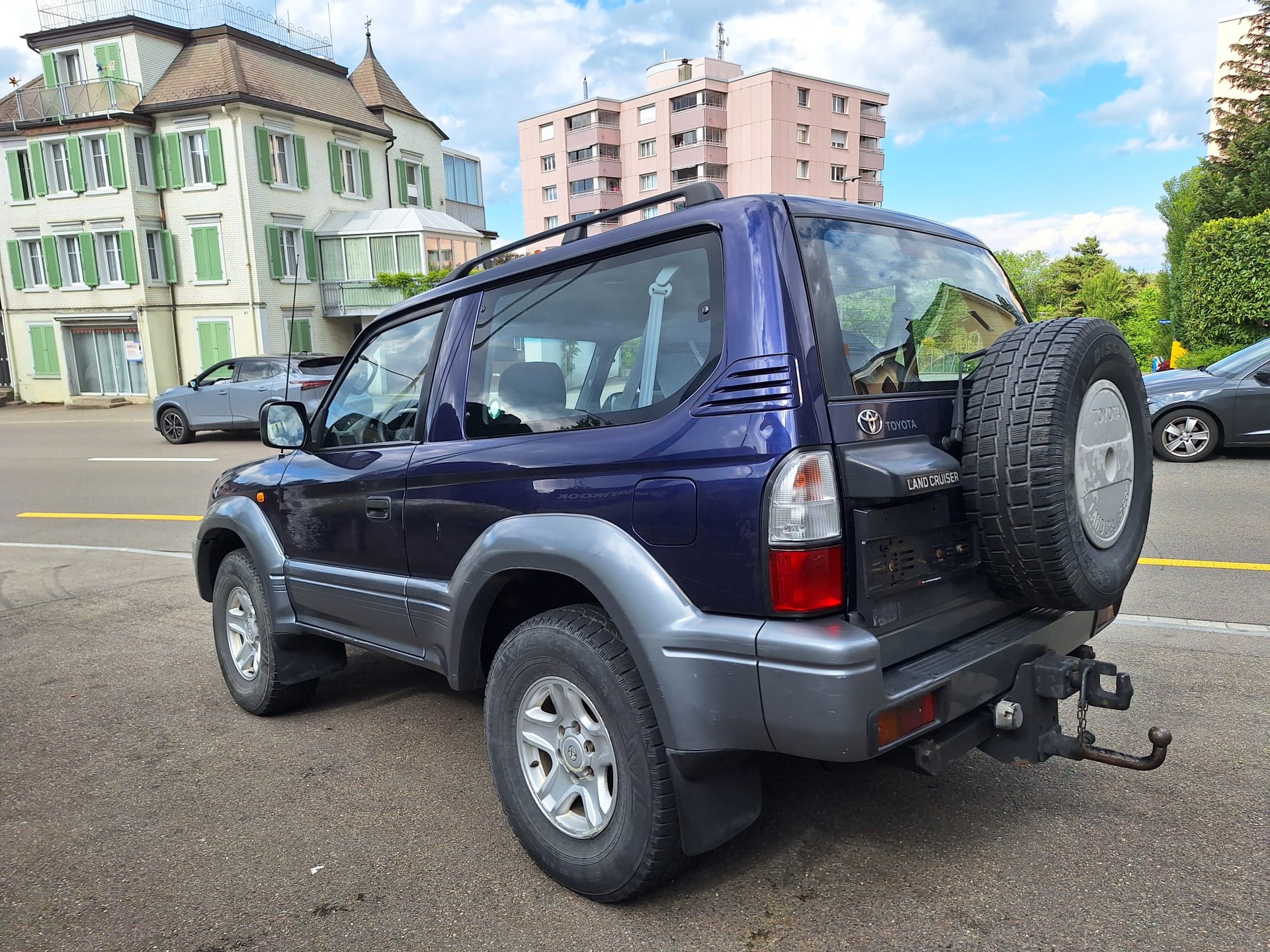 TOYOTA Land Cruiser 300 3.0 TD LX-image-3