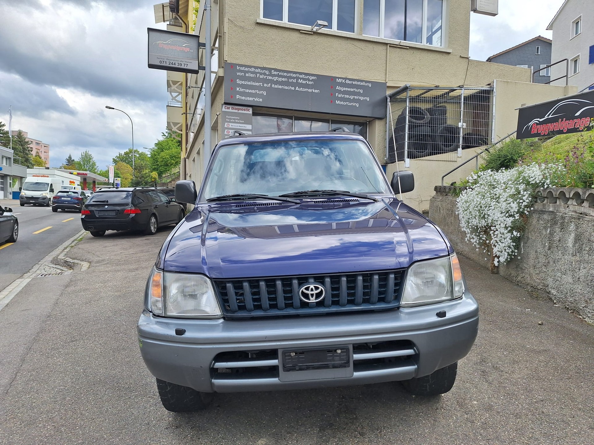 TOYOTA Land Cruiser 300 3.0 TD LX-image-2