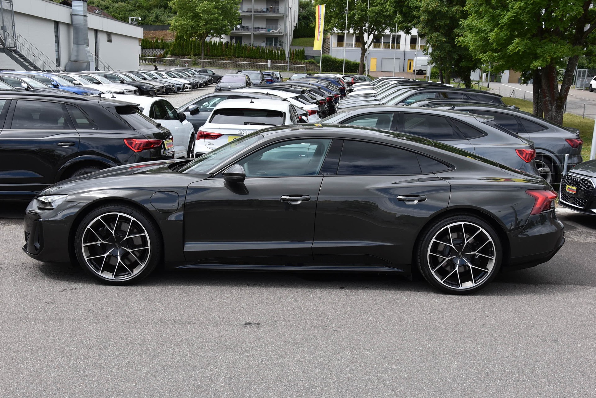 AUDI S e-tron GT quattro-image-12