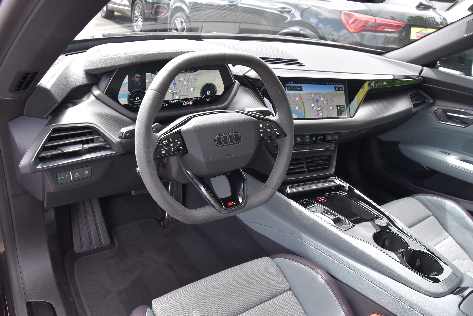 AUDI S e-tron GT quattro-image-4