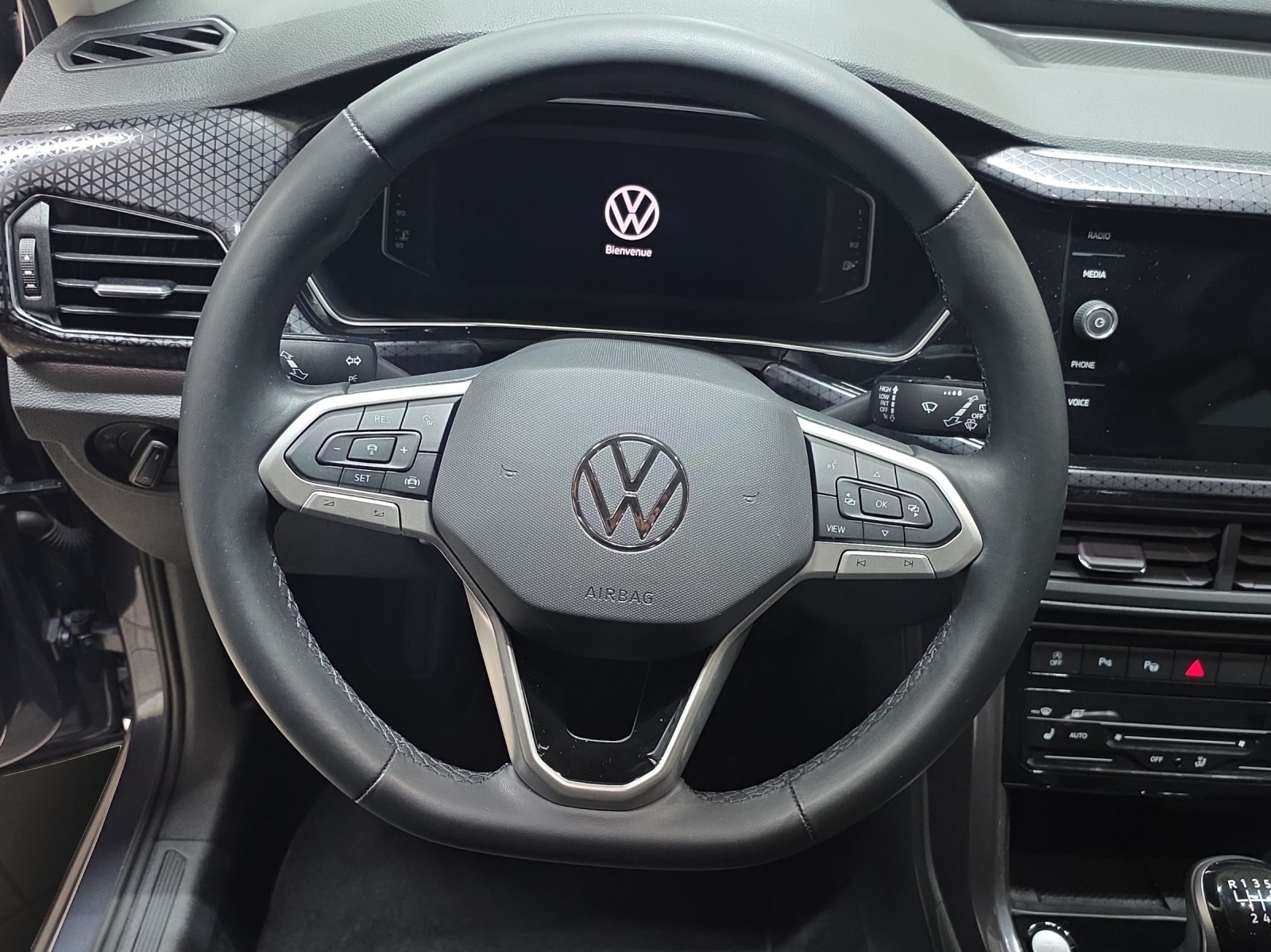 VW T-Cross 1.0 TSI Style-image-9