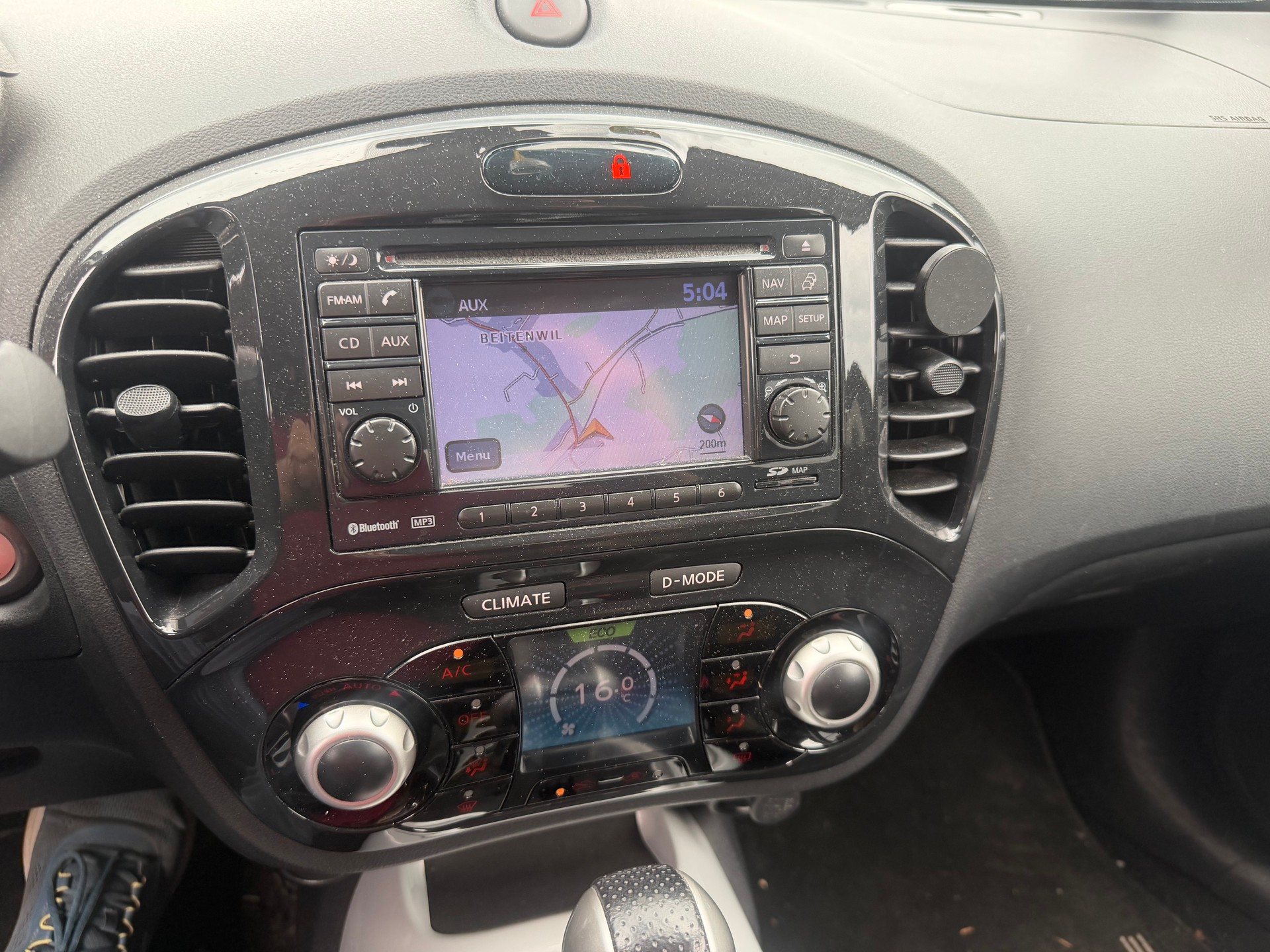 NISSAN Juke 1.6 DIG-T tekna 4x4 Xtronic M-CVT-image-12