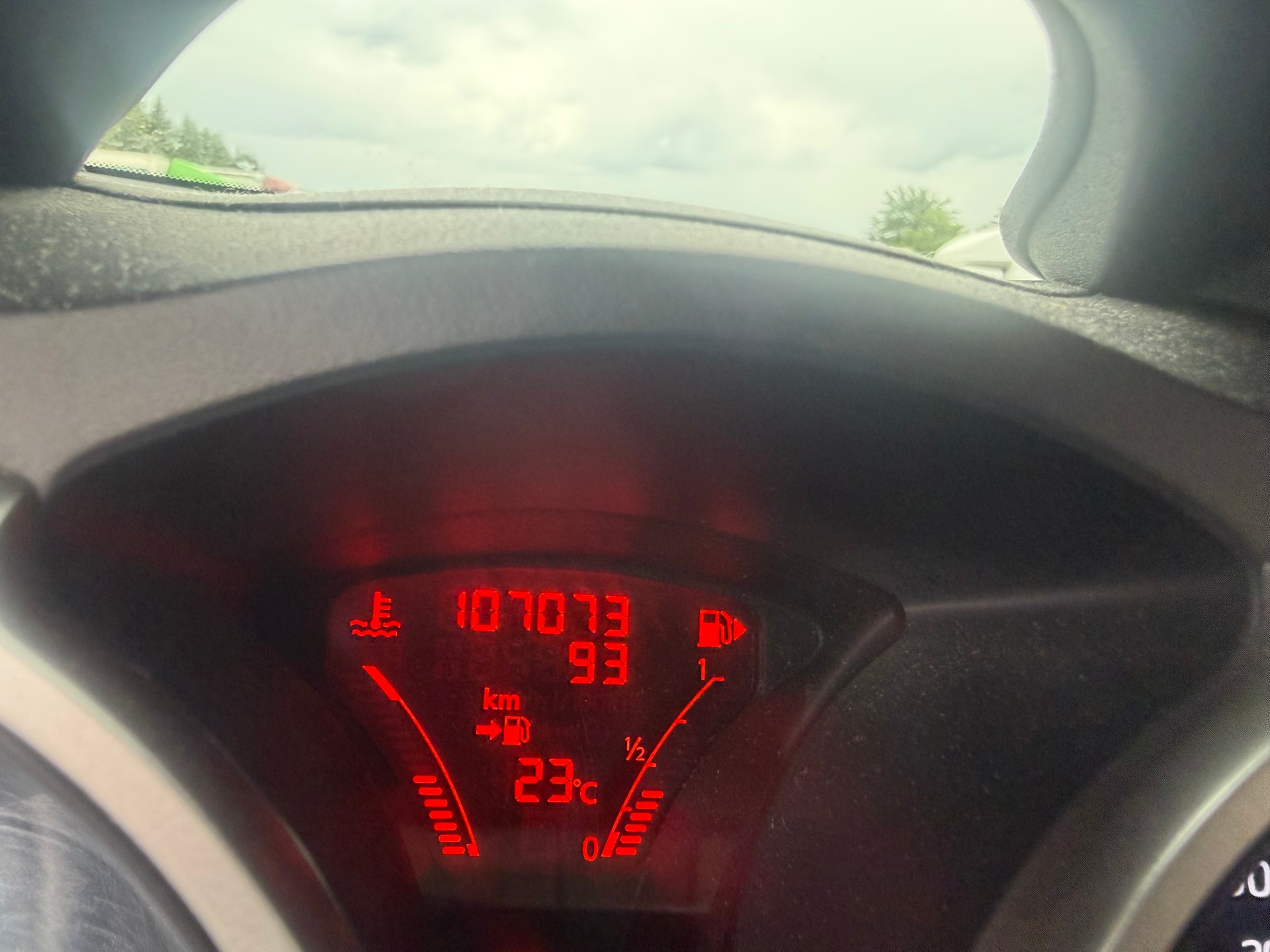 NISSAN Juke 1.6 DIG-T tekna 4x4 Xtronic M-CVT-image-11