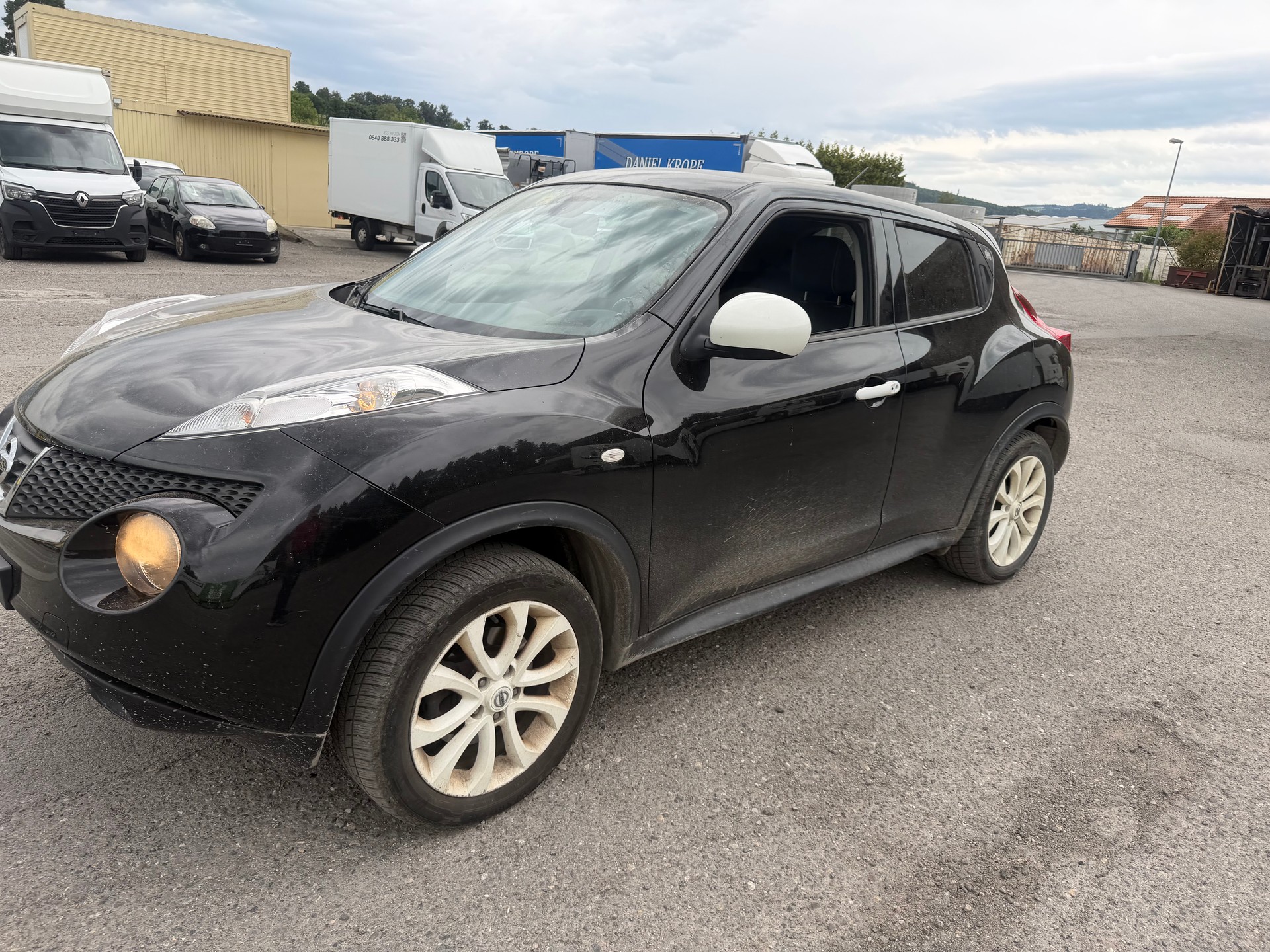 NISSAN Juke 1.6 DIG-T tekna 4x4 Xtronic M-CVT-image-2