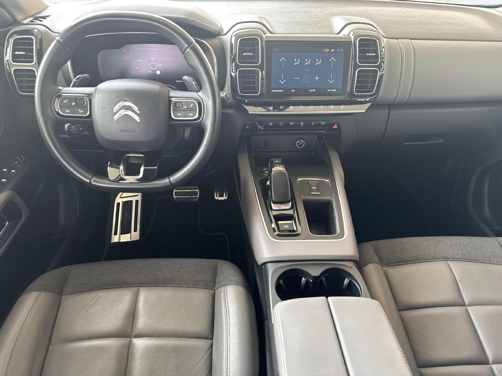 CITROEN C5 Aircross 1.6 Plug-in Hybrid Shine-image-9