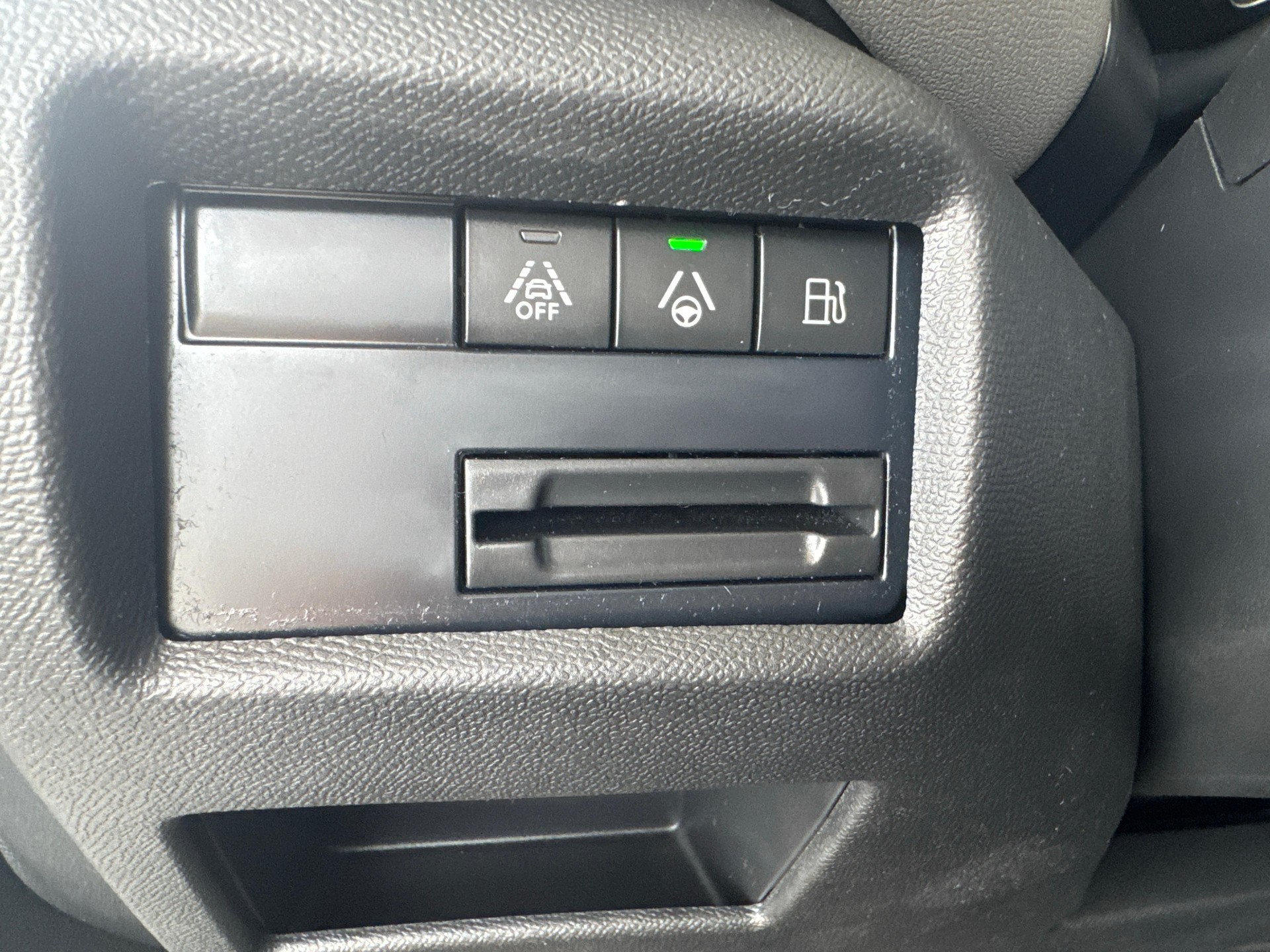 CITROEN C5 Aircross 1.6 Plug-in Hybrid Shine-image-19