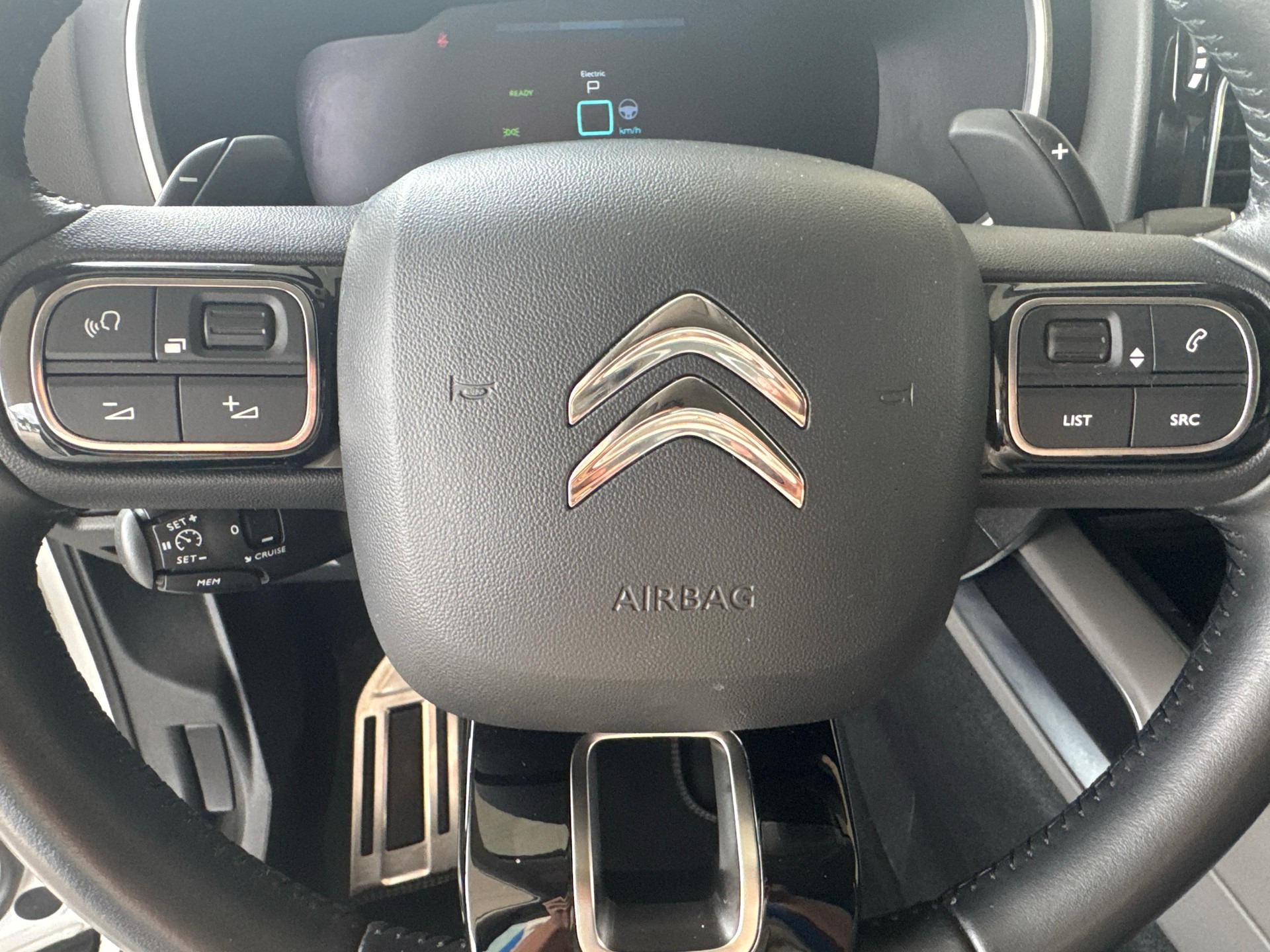 CITROEN C5 Aircross 1.6 Plug-in Hybrid Shine-image-18