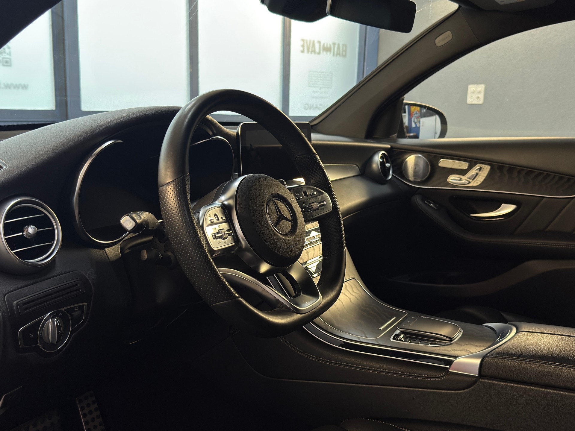 MERCEDES-BENZ GLC Coupé 220 d AMG Line 4Matic 9G-Tronic-image-6