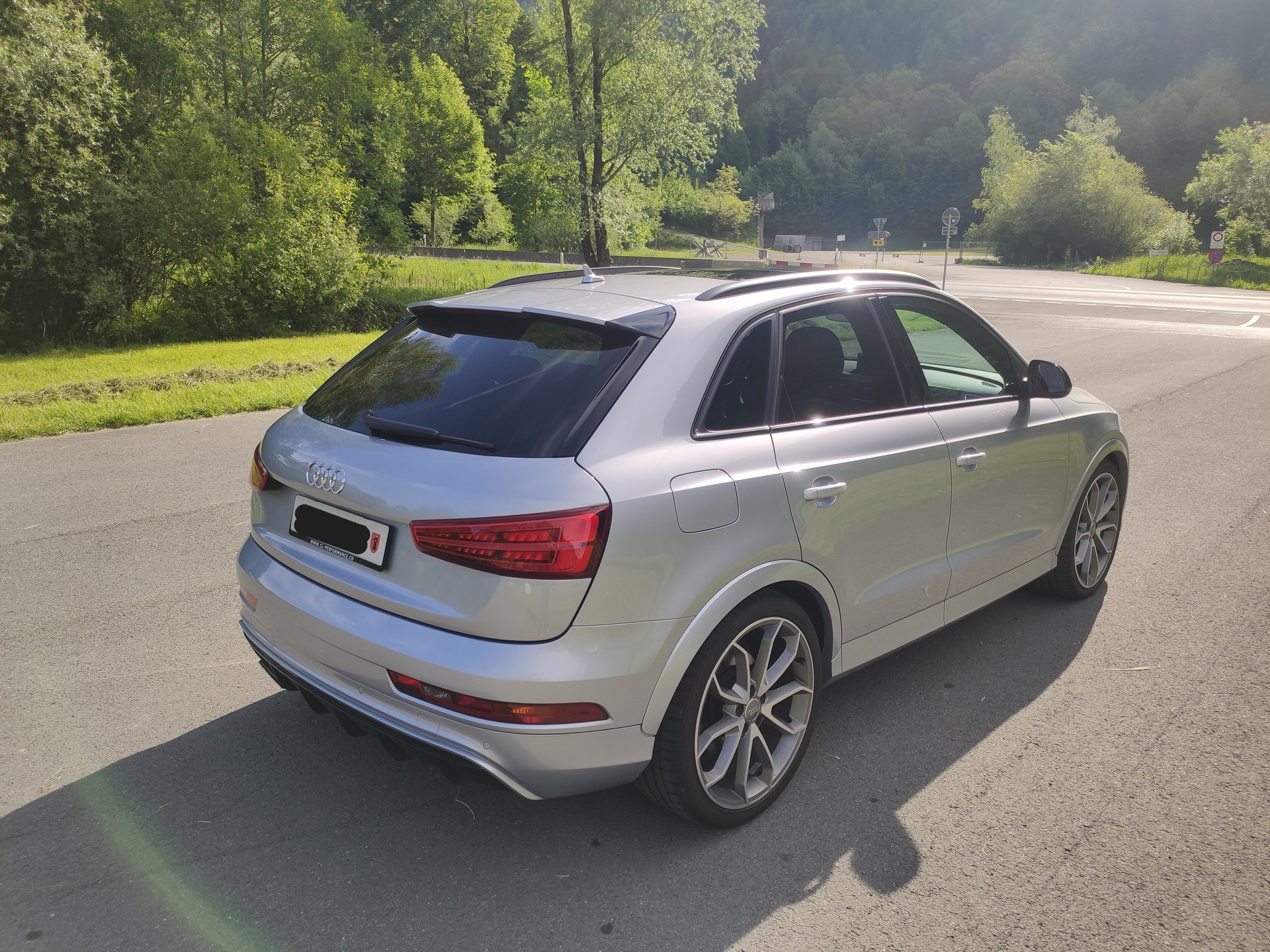 AUDI 2.5 TFSI quattro S-Tronic-image-1
