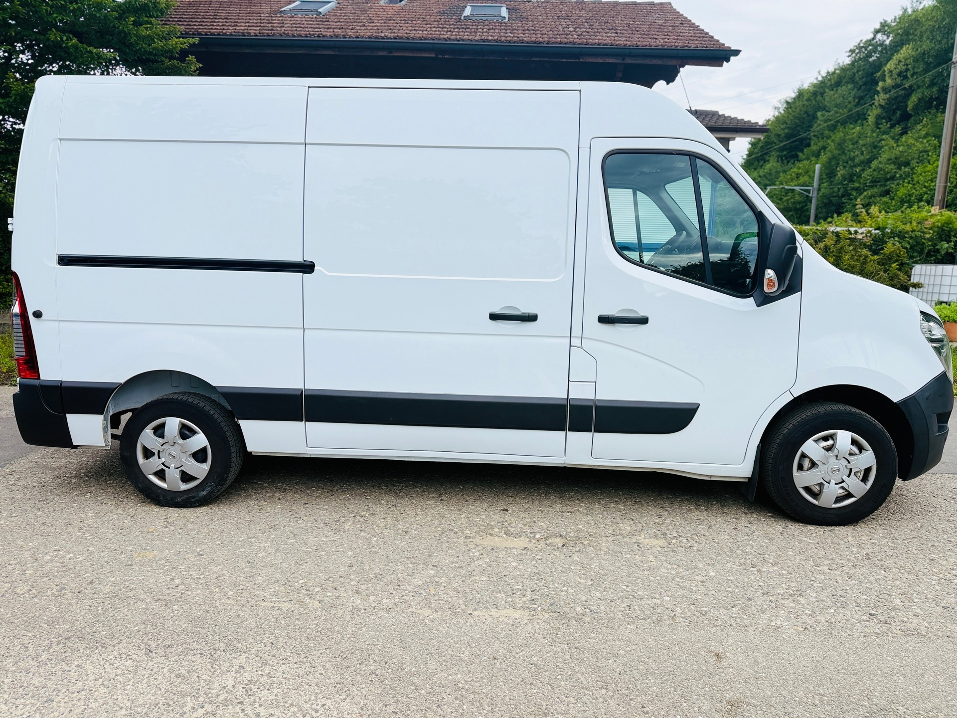 NISSAN NV400 F35.13 L2H2 FWD Comfort-image-1