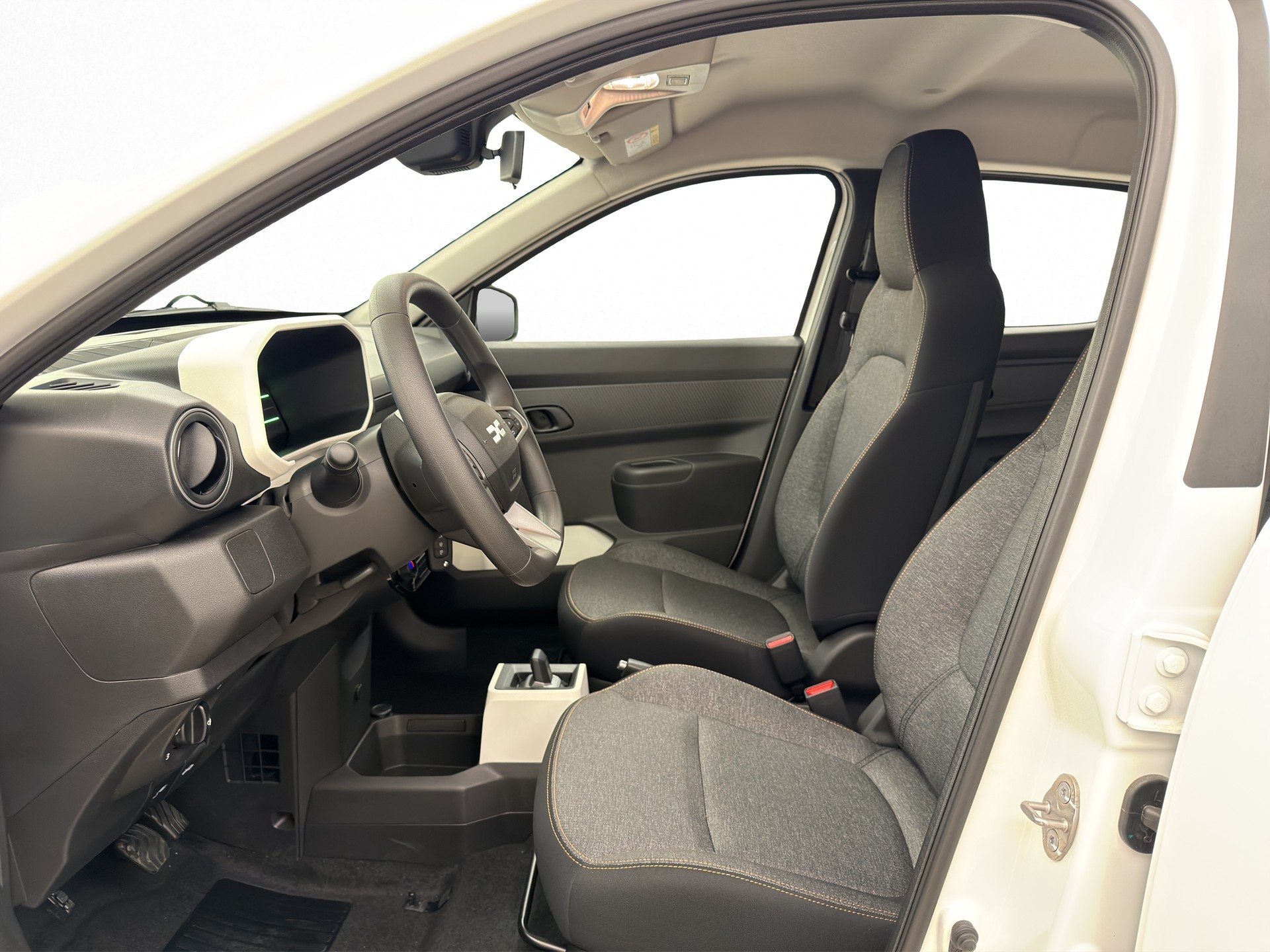 DACIA Spring Essential-image-6