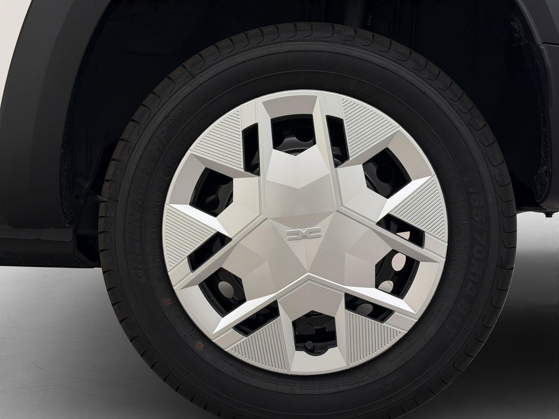 DACIA Spring Essential-image-5