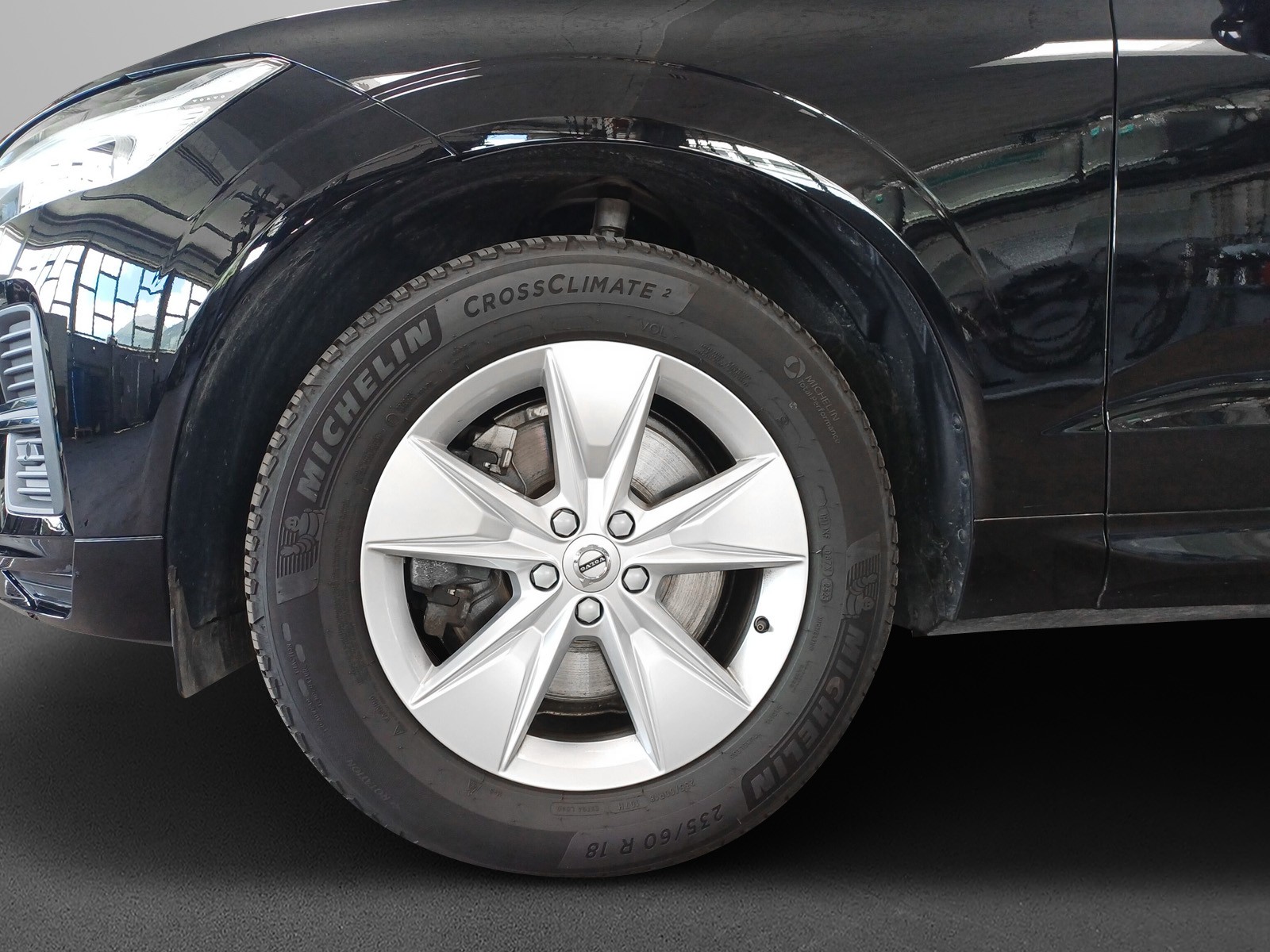 VOLVO XC60 2.0 B4 MH Core AWD-image-4