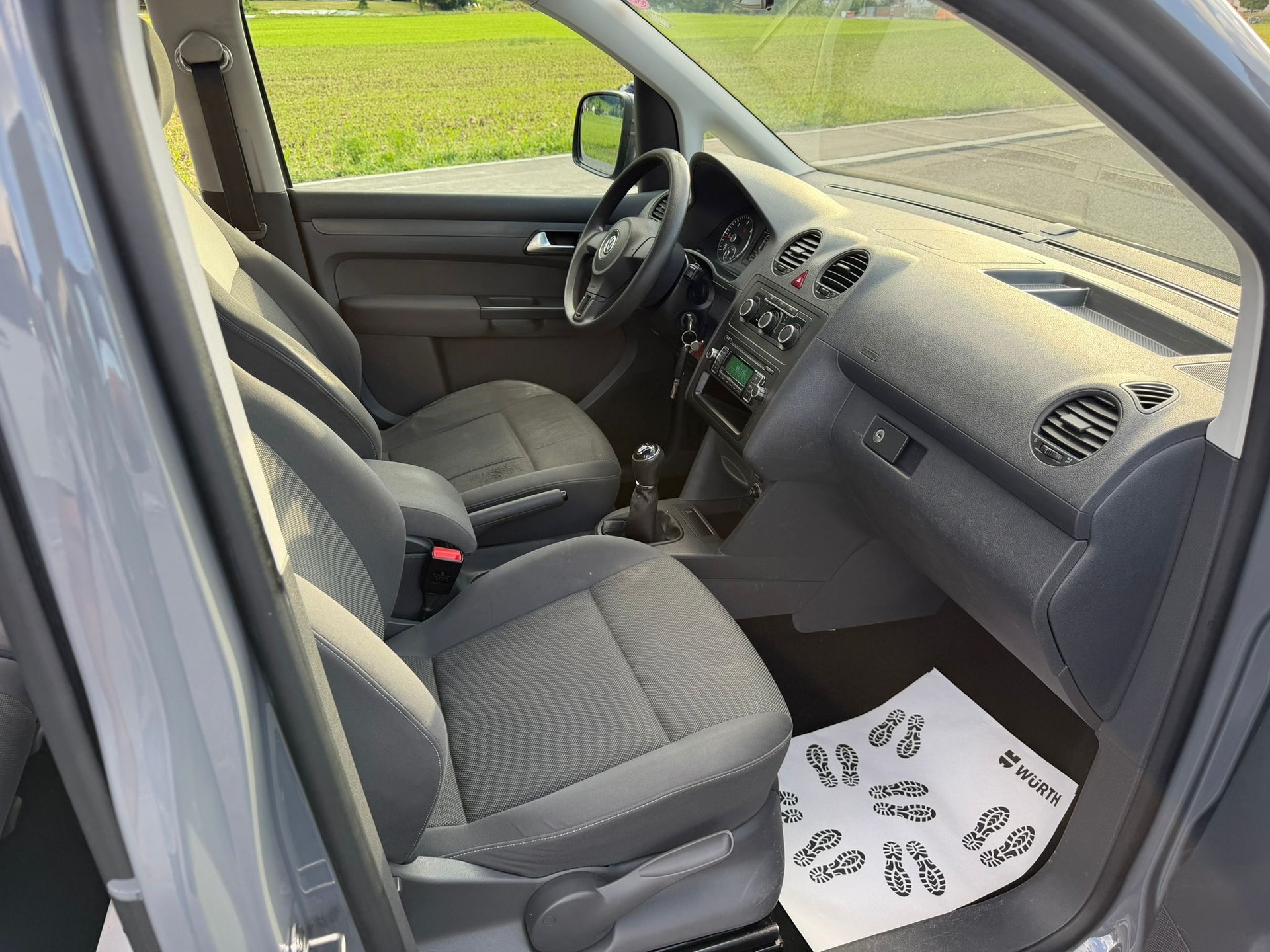 VW Caddy 2.0 TDI 4Motion Trendline-image-6