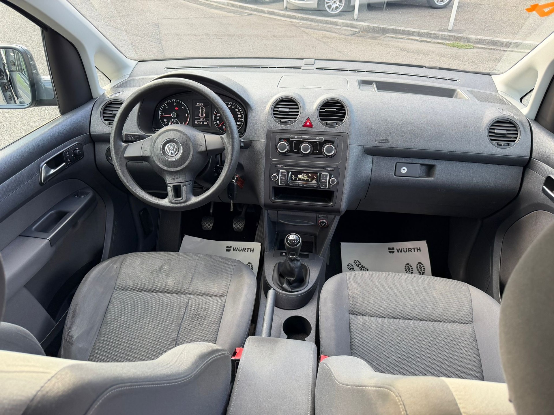 VW Caddy 2.0 TDI 4Motion Trendline-image-5