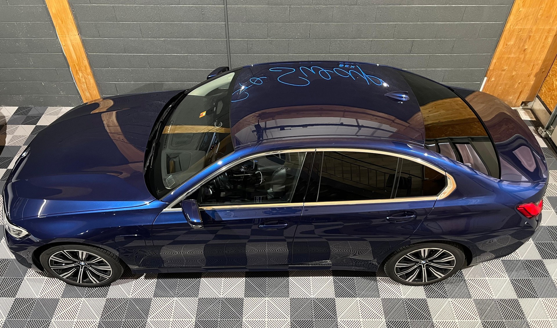 BMW 330e Steptronic Luxury Line-image-6