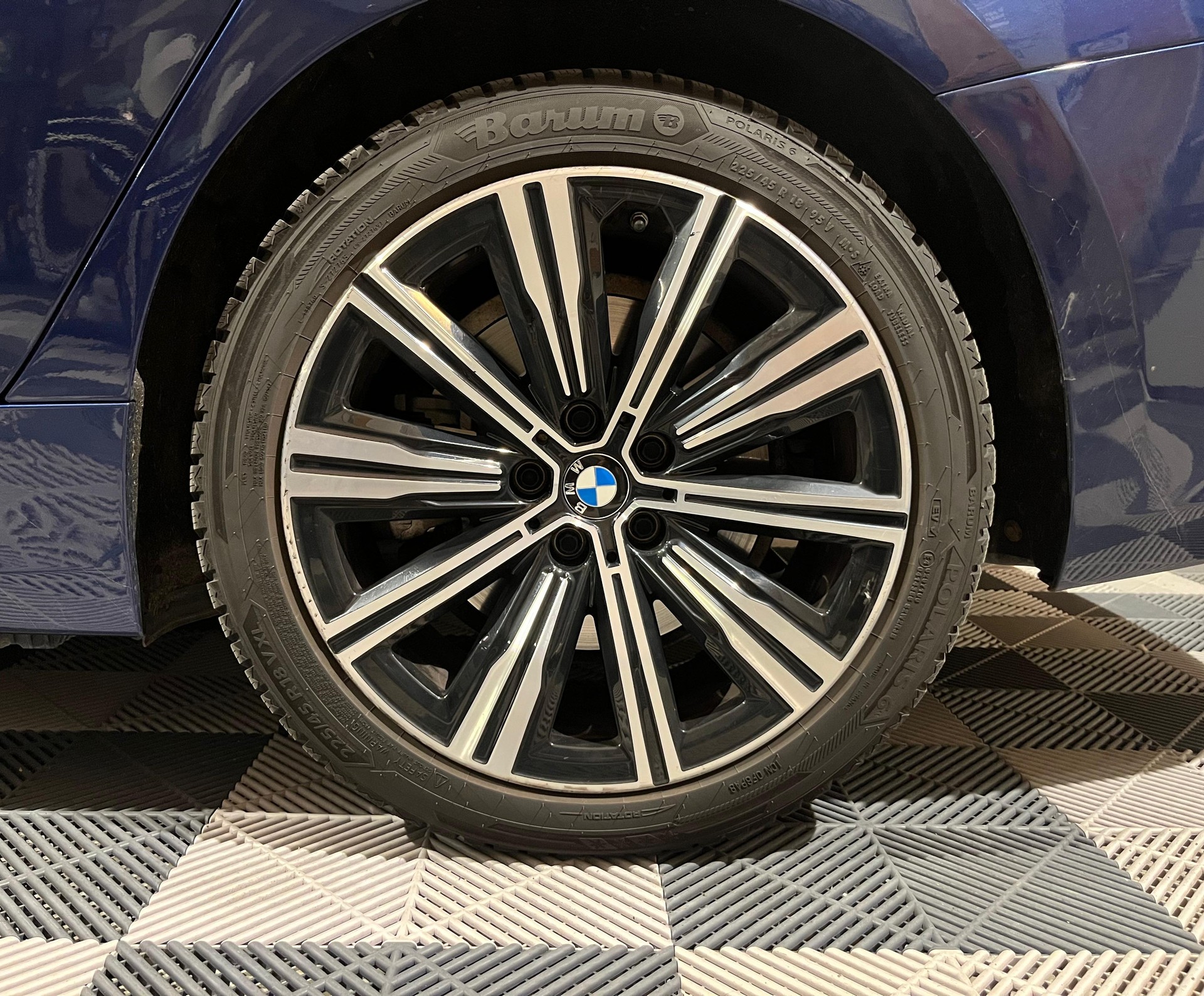 BMW 330e Steptronic Luxury Line-image-25