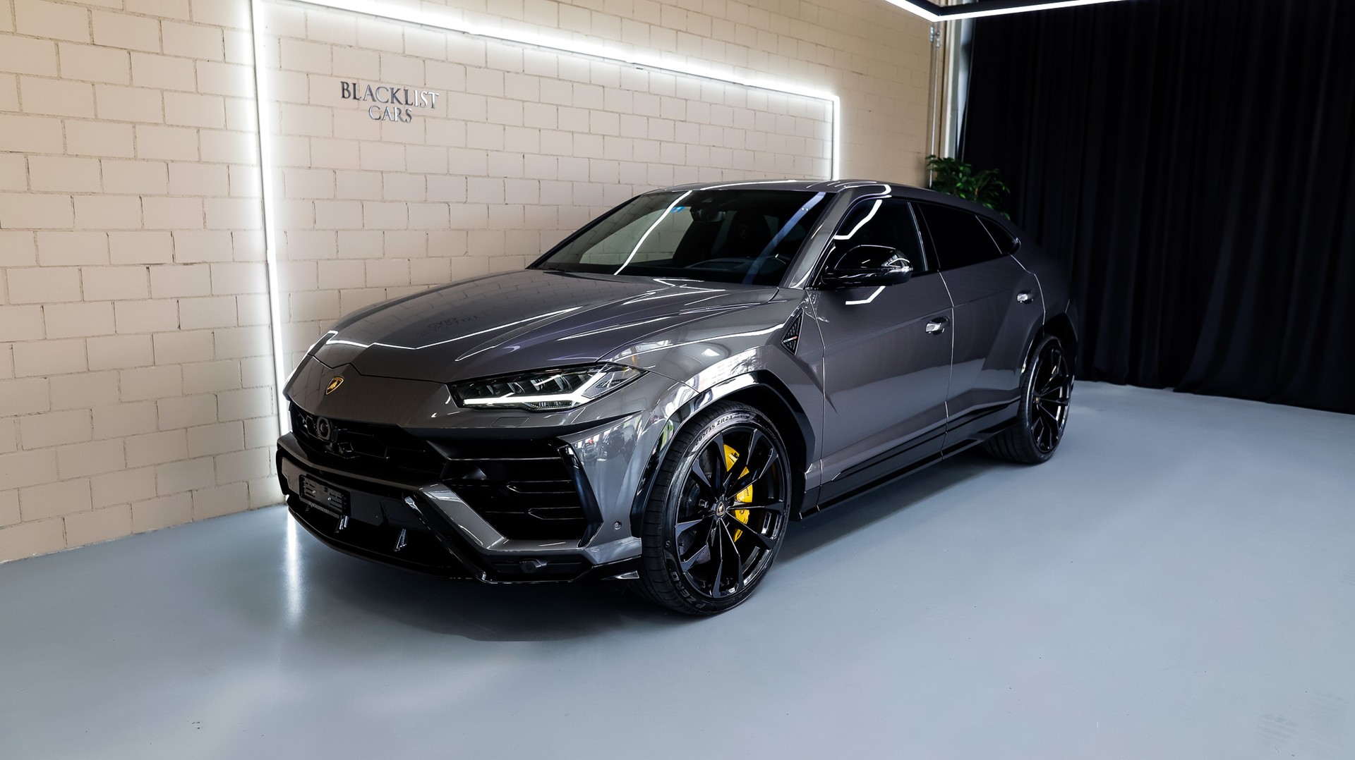 LAMBORGHINI Urus E-Gear-image-0