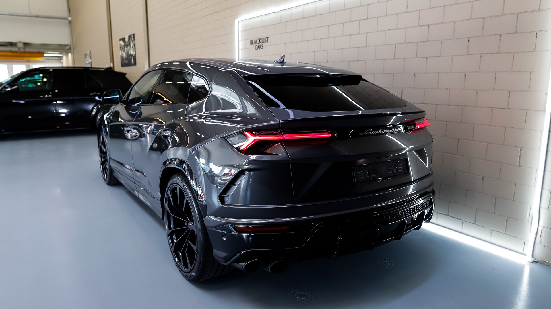 LAMBORGHINI Urus E-Gear-image-5