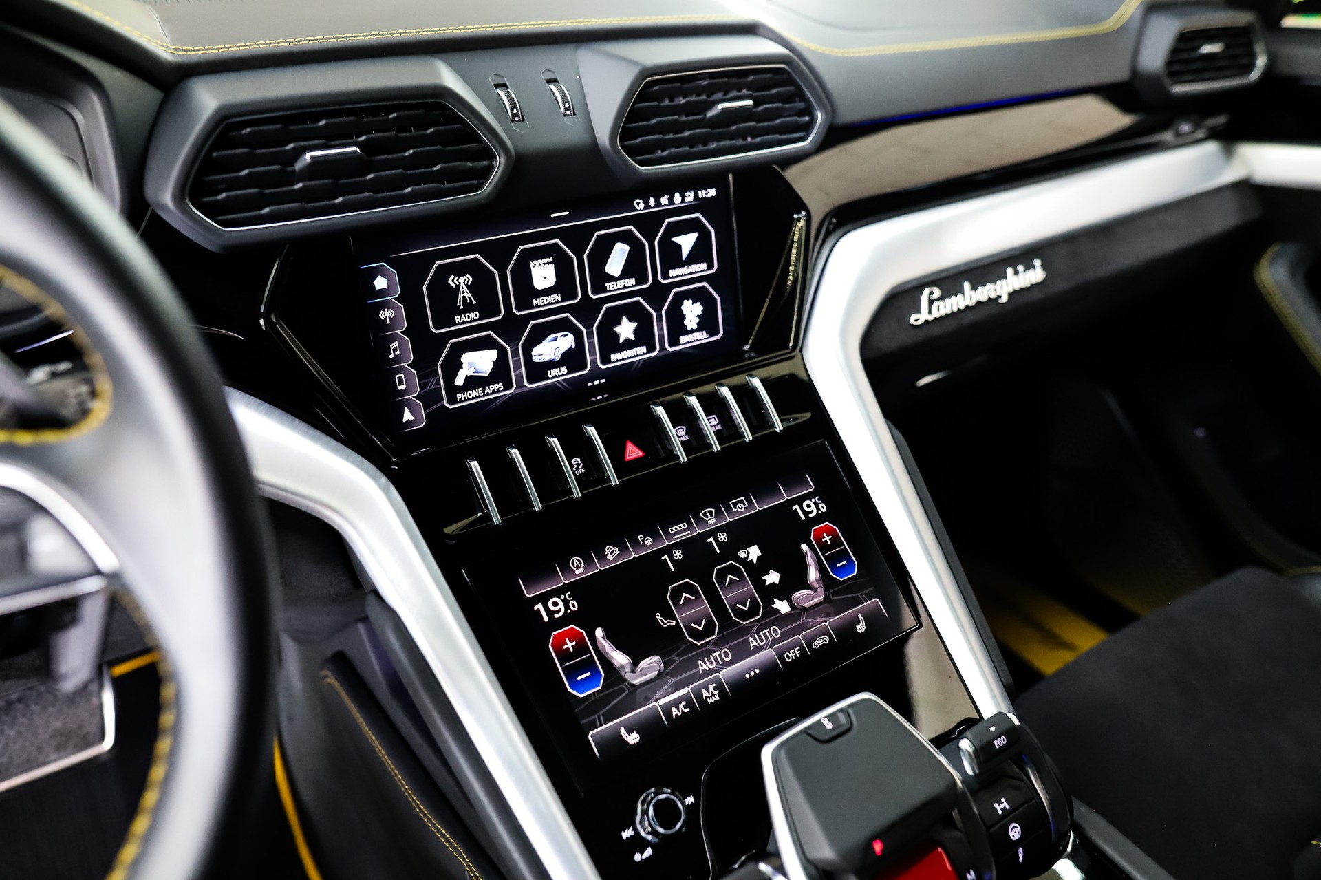 LAMBORGHINI Urus E-Gear-image-12