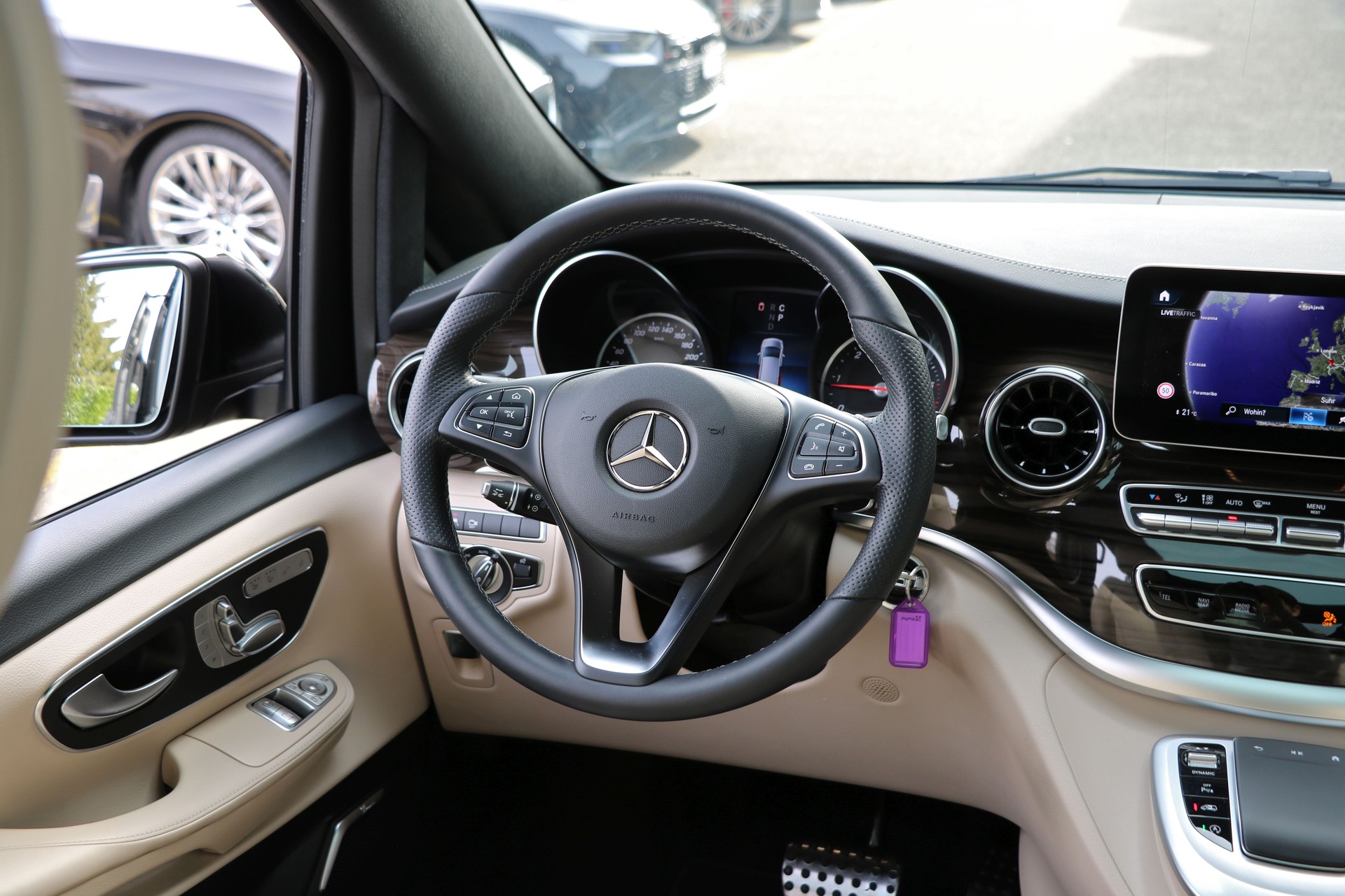 MERCEDES-BENZ V 300 d lang Exclusive 4Matic 9G-Tronic **Luxus-Einzelsitze**-image-25