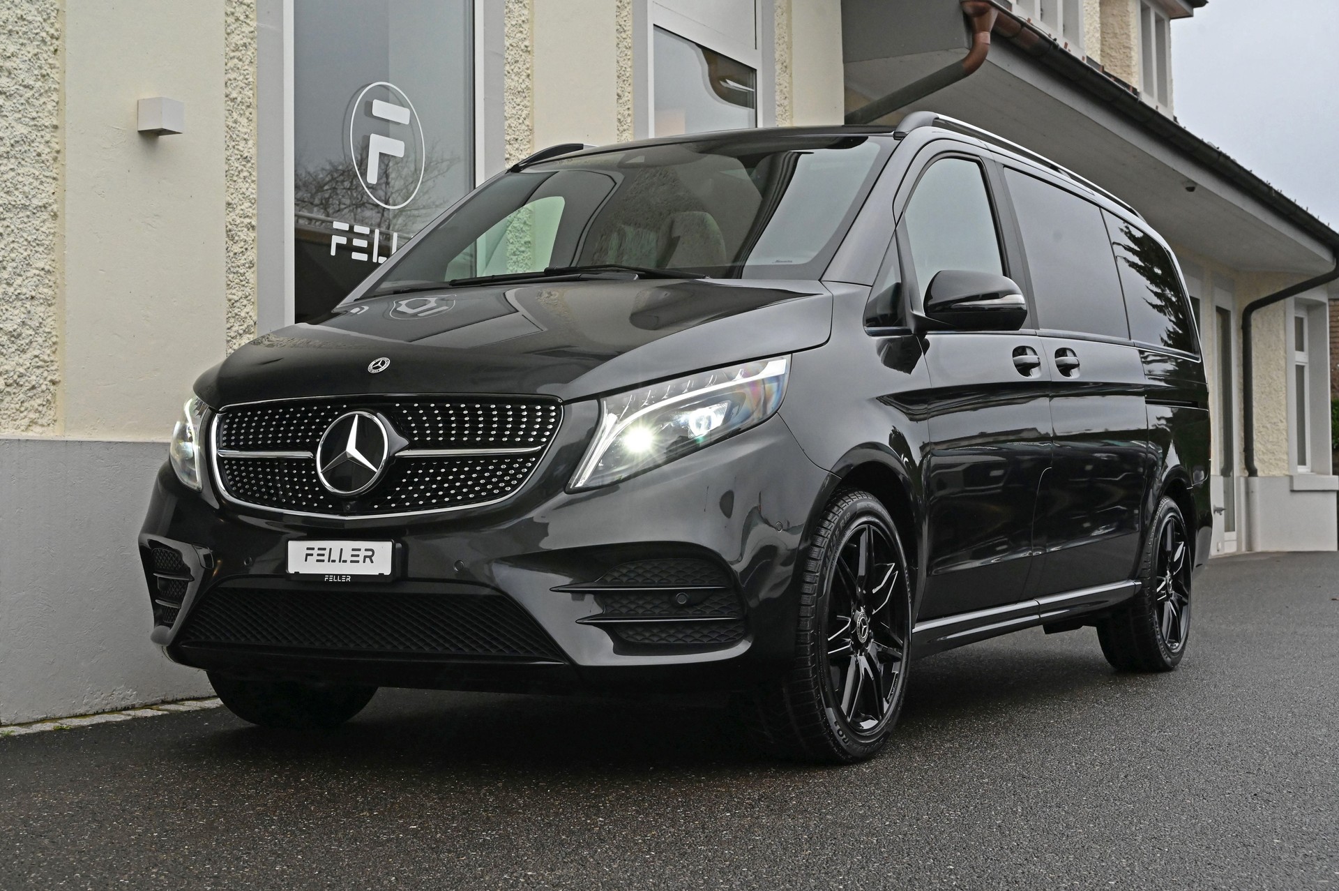 MERCEDES-BENZ V 300 d lang Exclusive 4Matic 9G-Tronic **Luxus-Einzelsitze**-image-1