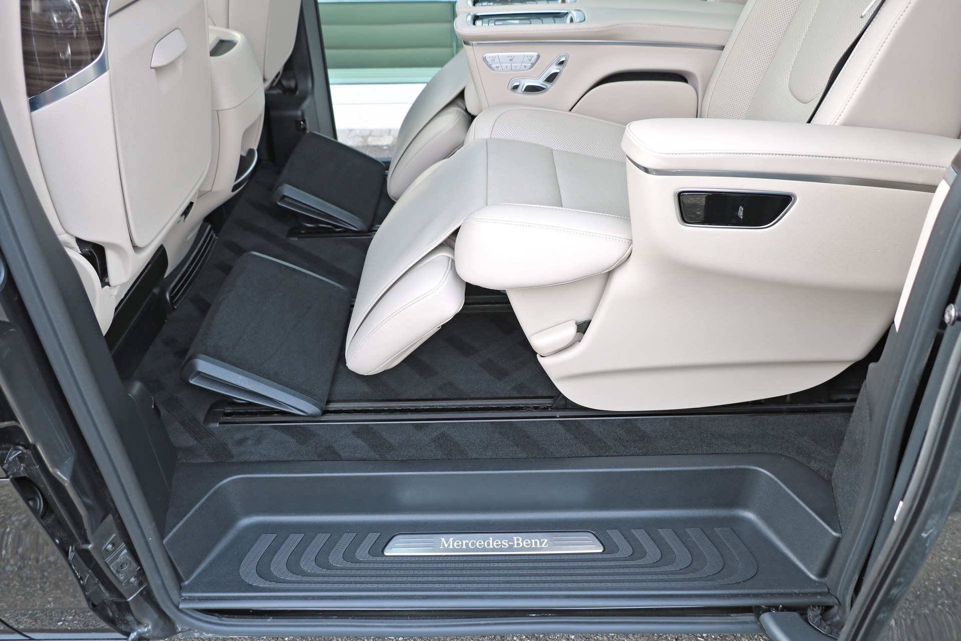 MERCEDES-BENZ V 300 d lang Exclusive 4Matic 9G-Tronic **Luxus-Einzelsitze**-image-11