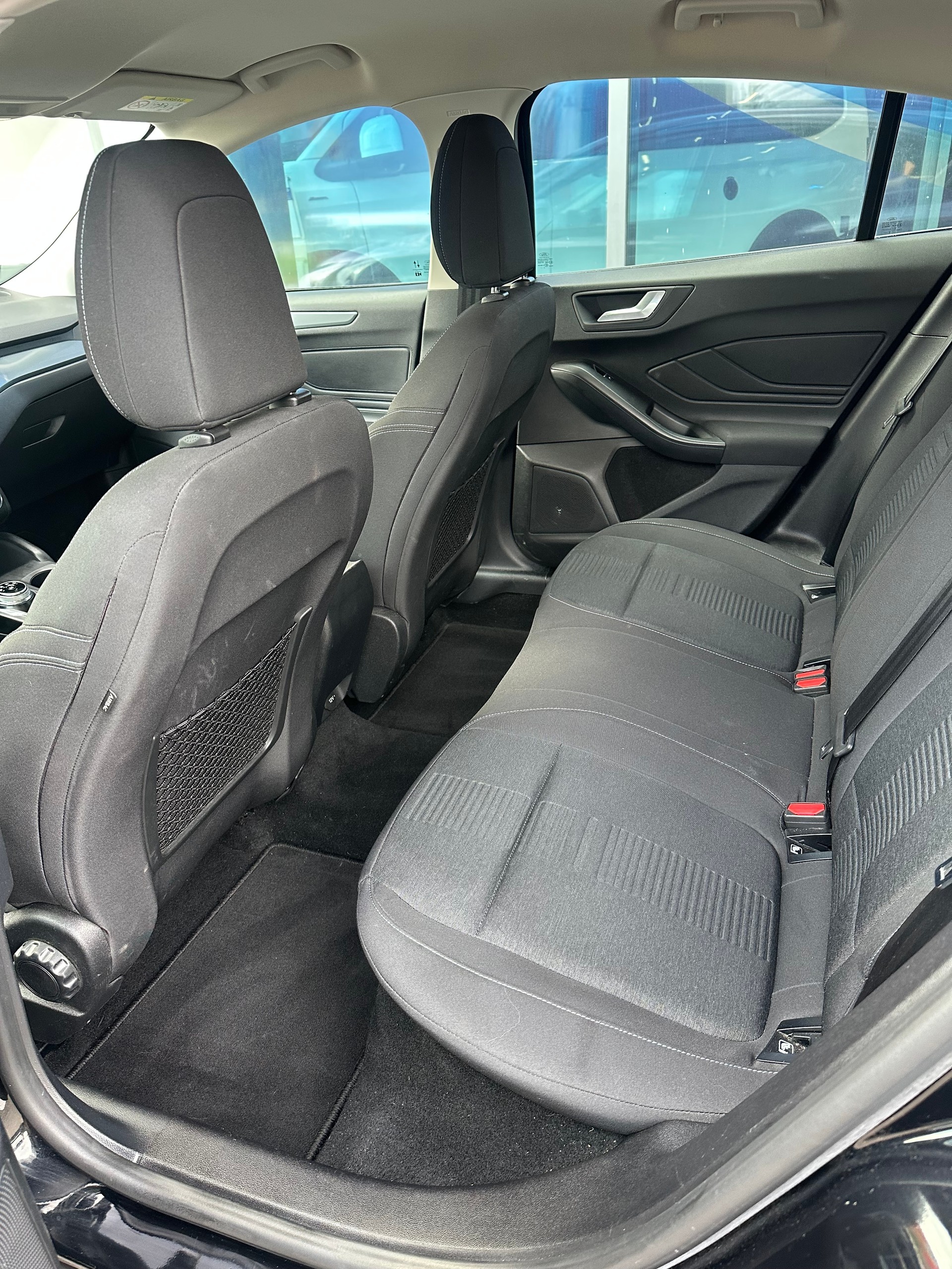 FORD Focus 1.0i EcoB 125 Active-image-11