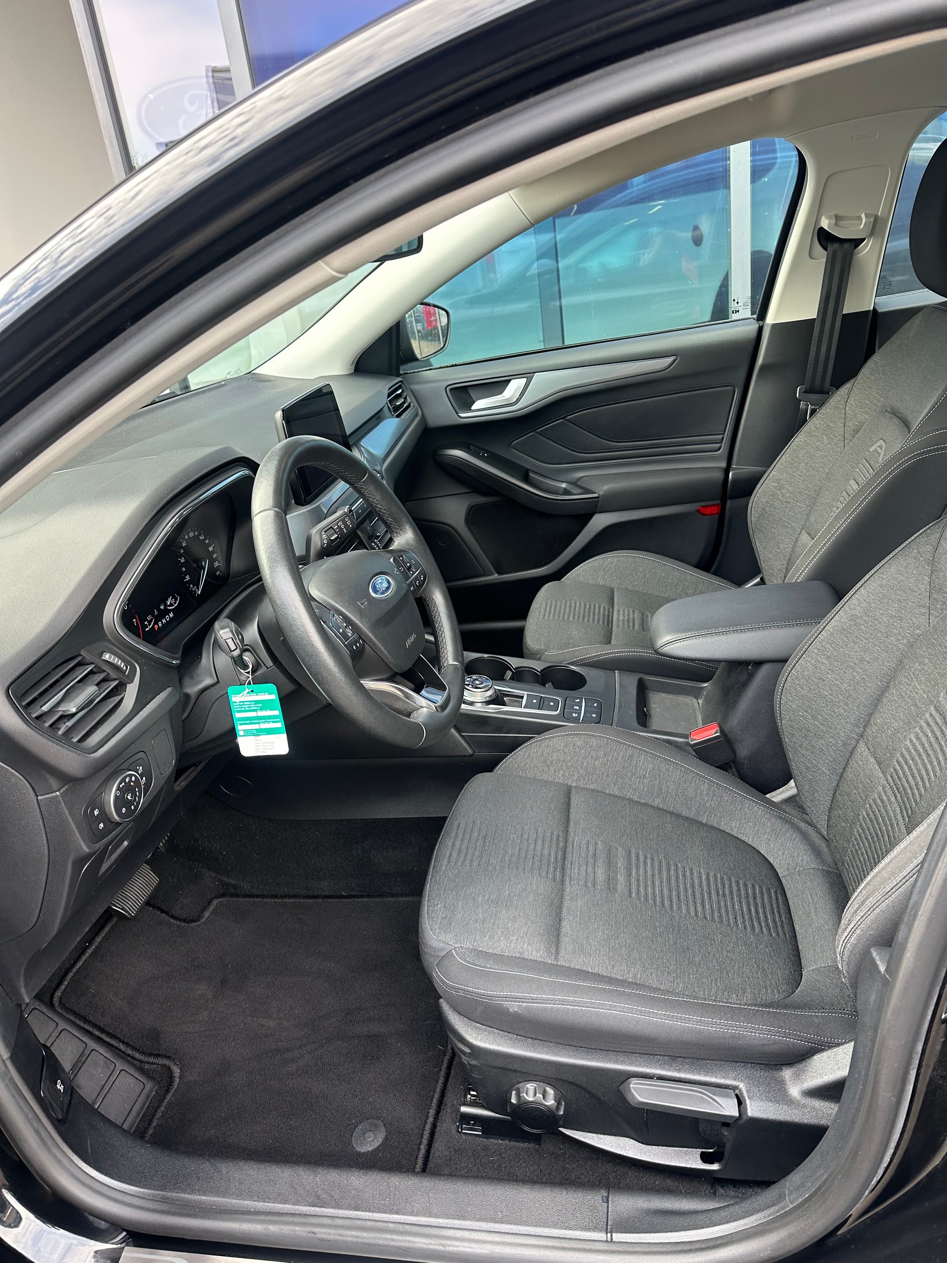 FORD Focus 1.0i EcoB 125 Active-image-10