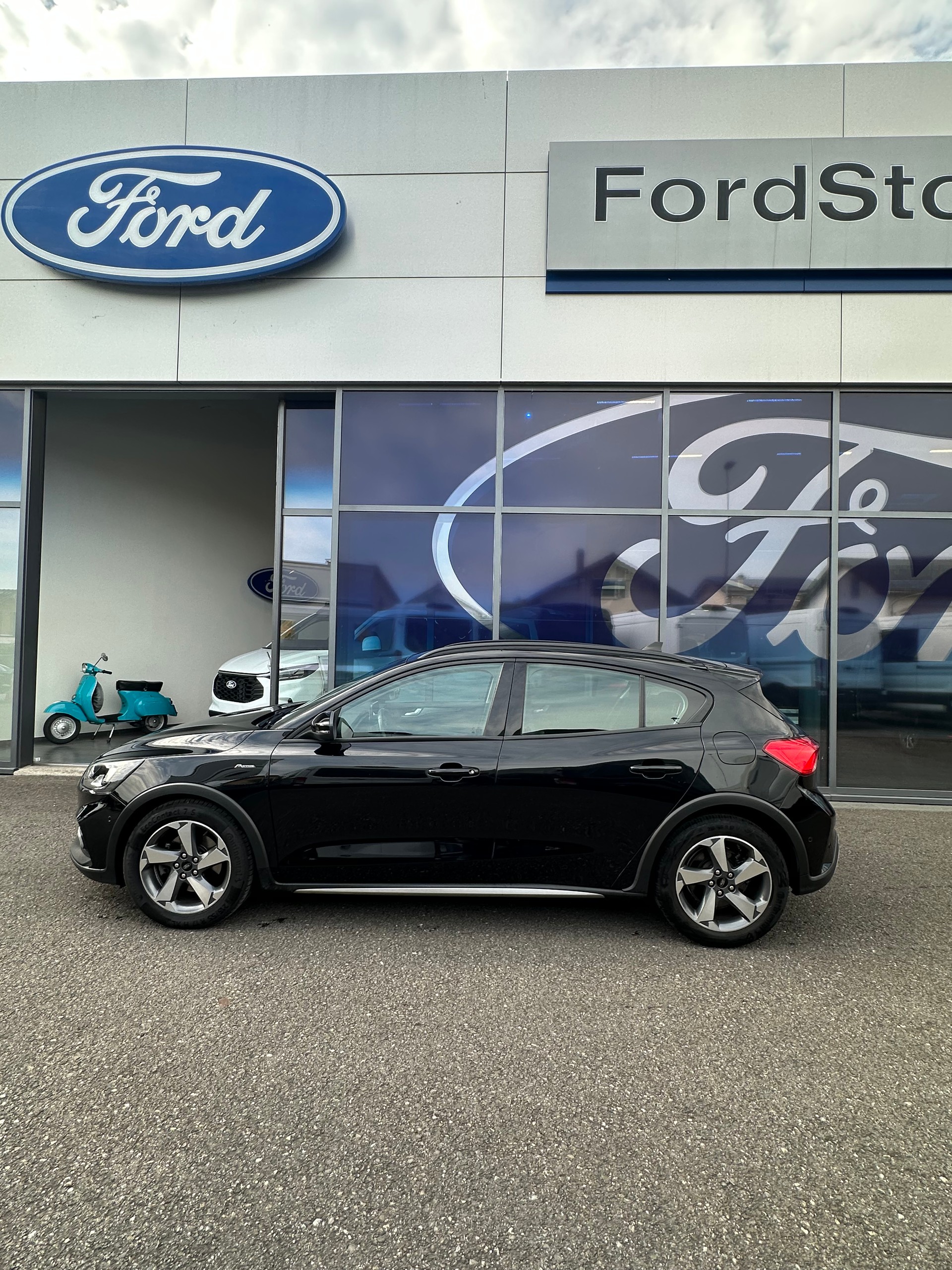 FORD Focus 1.0i EcoB 125 Active-image-2
