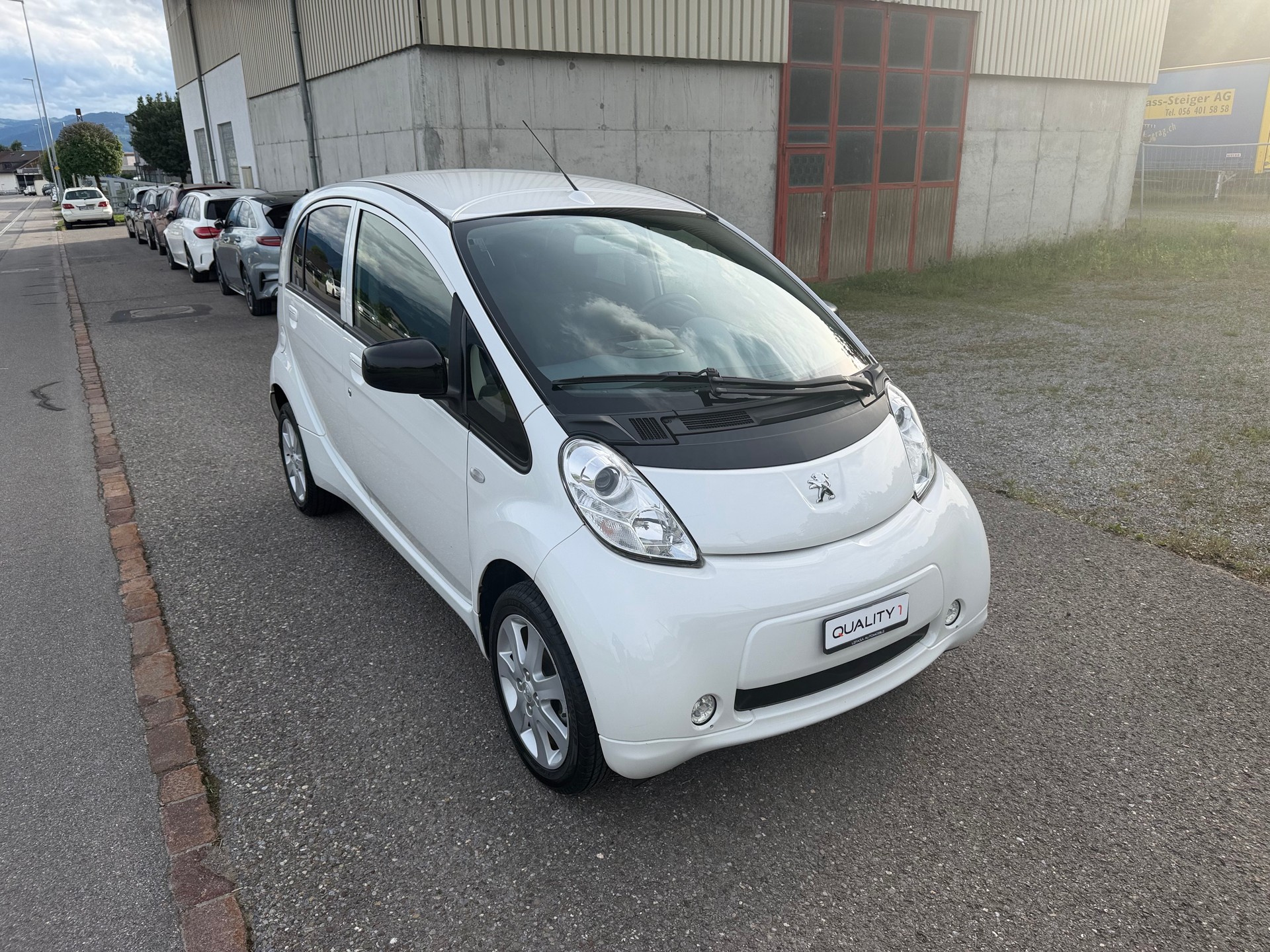 PEUGEOT iON Active-image-2