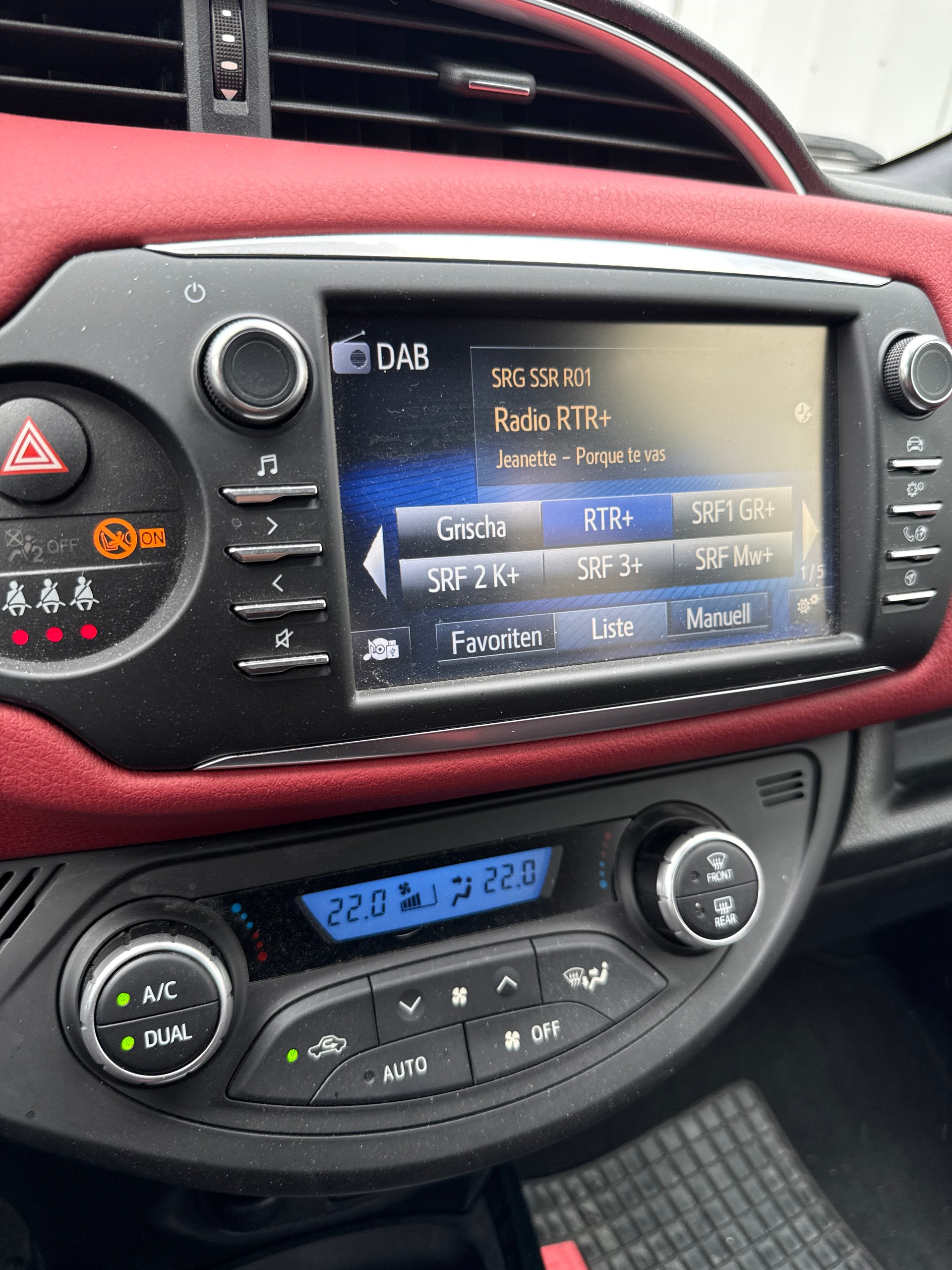 TOYOTA Yaris 1.5 Style EDITION *1. HAND * CH-FZ* DAB*KAMERA*-image-13