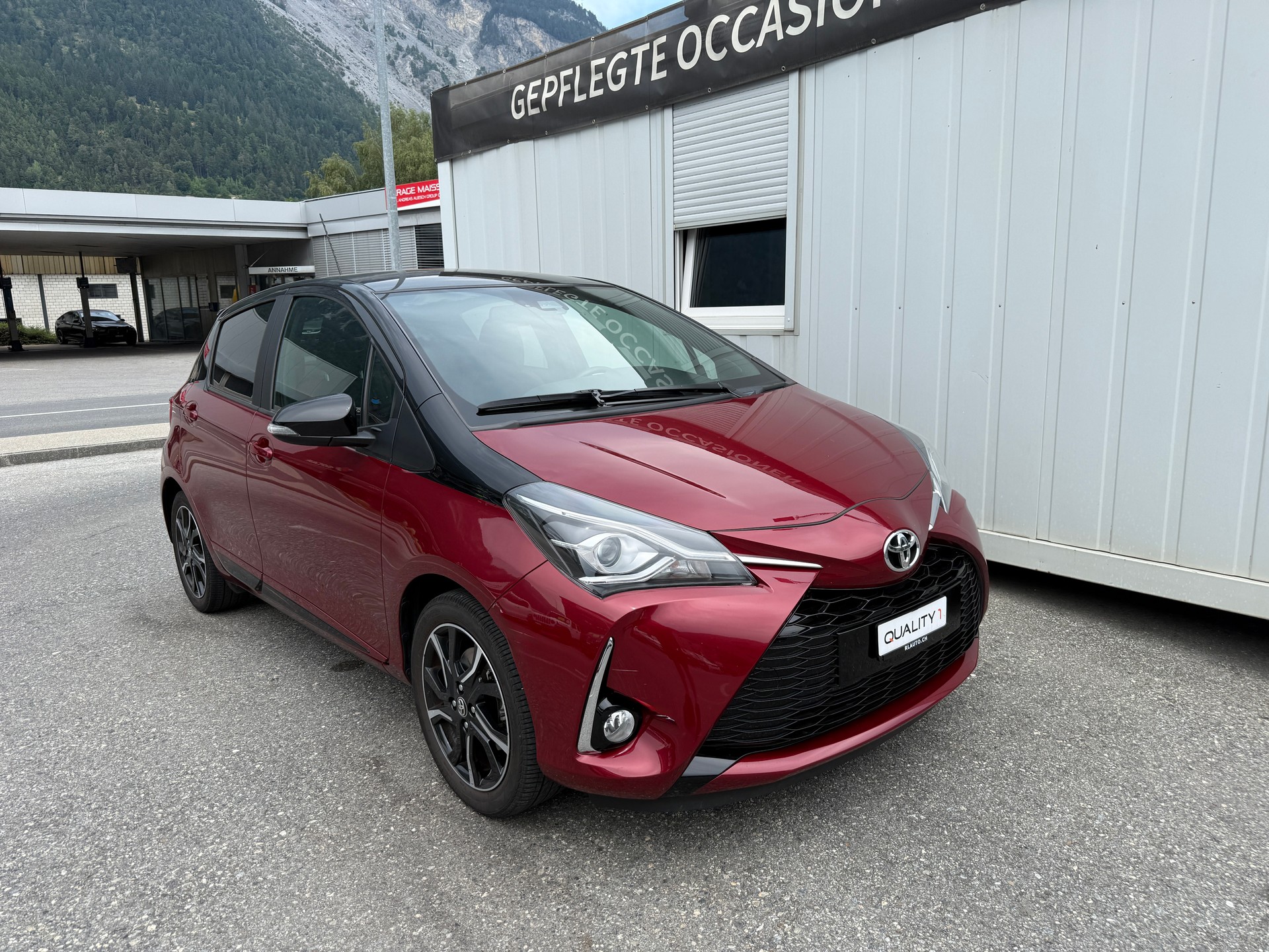 TOYOTA Yaris 1.5 Style EDITION *1. HAND * CH-FZ* DAB*KAMERA*-image-0
