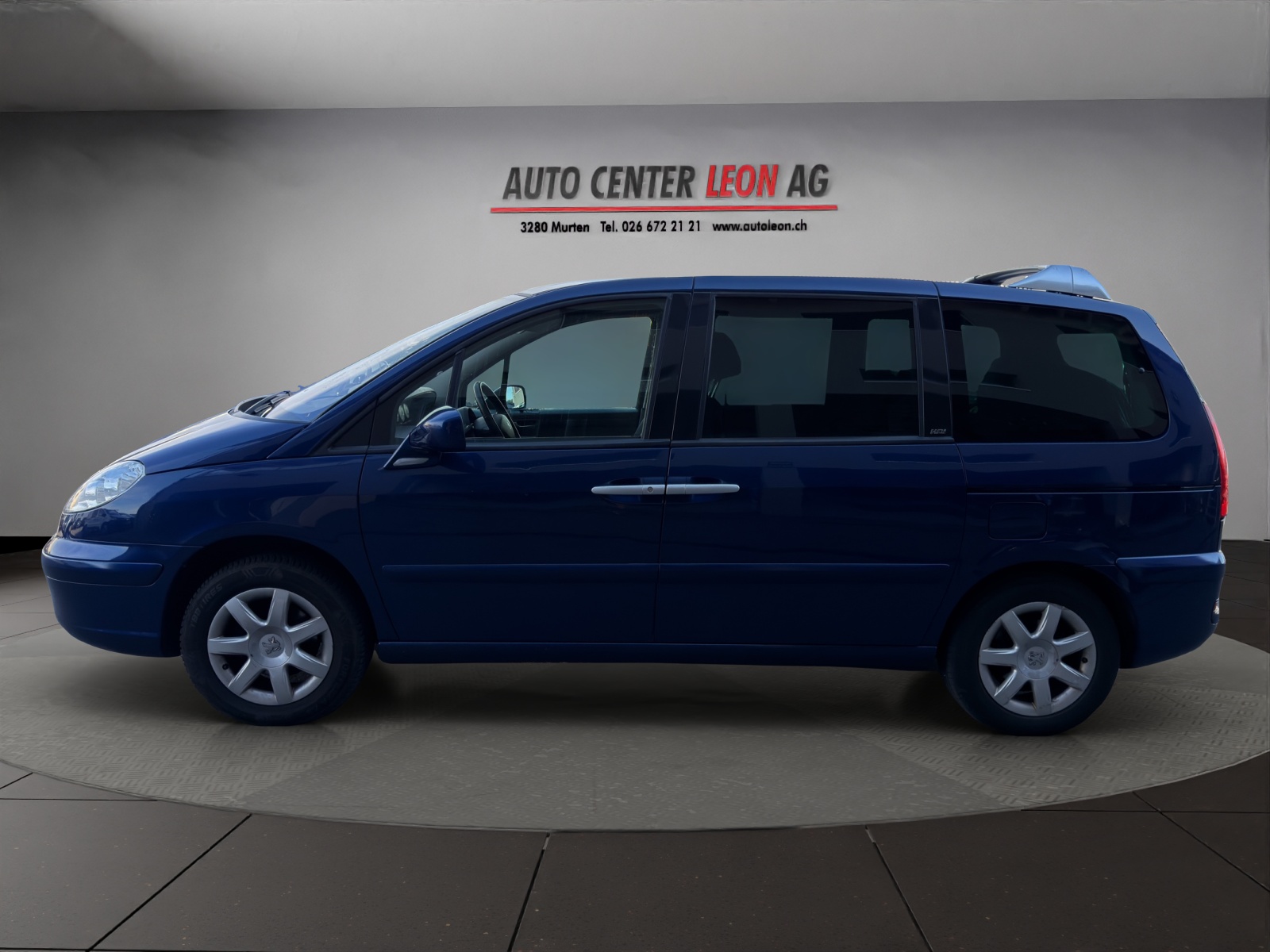 PEUGEOT 807 2.2 16V HDi SV-image-2