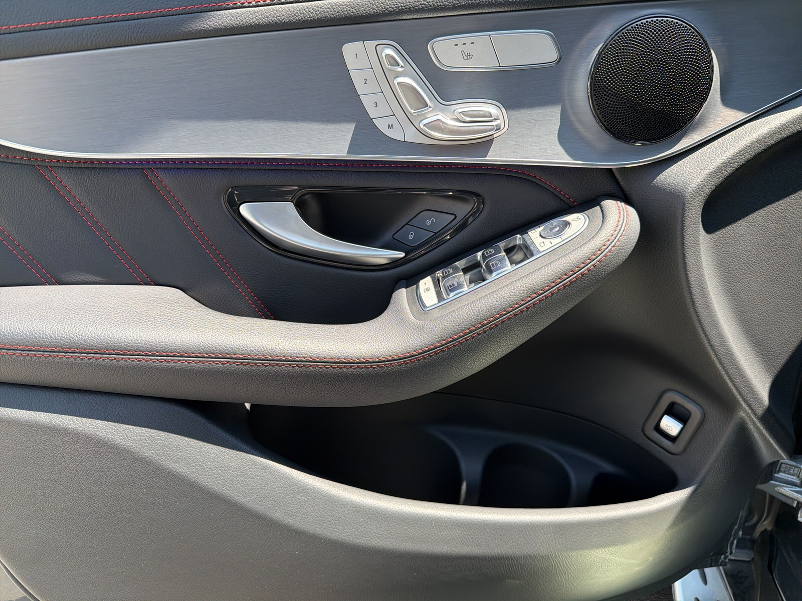 MERCEDES-BENZ GLC 220 d AMG Plus 4Matic-image-11