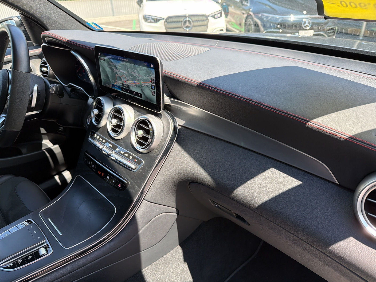 MERCEDES-BENZ GLC 220 d AMG Plus 4Matic-image-21
