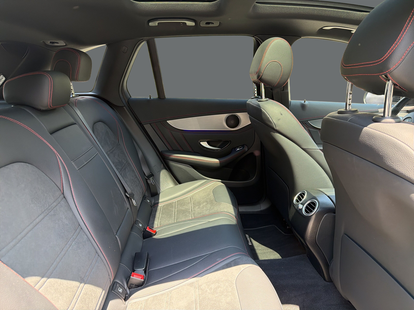 MERCEDES-BENZ GLC 220 d AMG Plus 4Matic-image-18