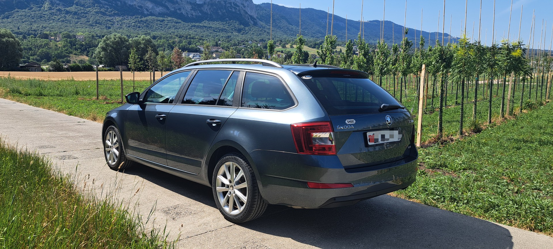 SKODA 1.8 TSI Style 4x4 DSG-image-1