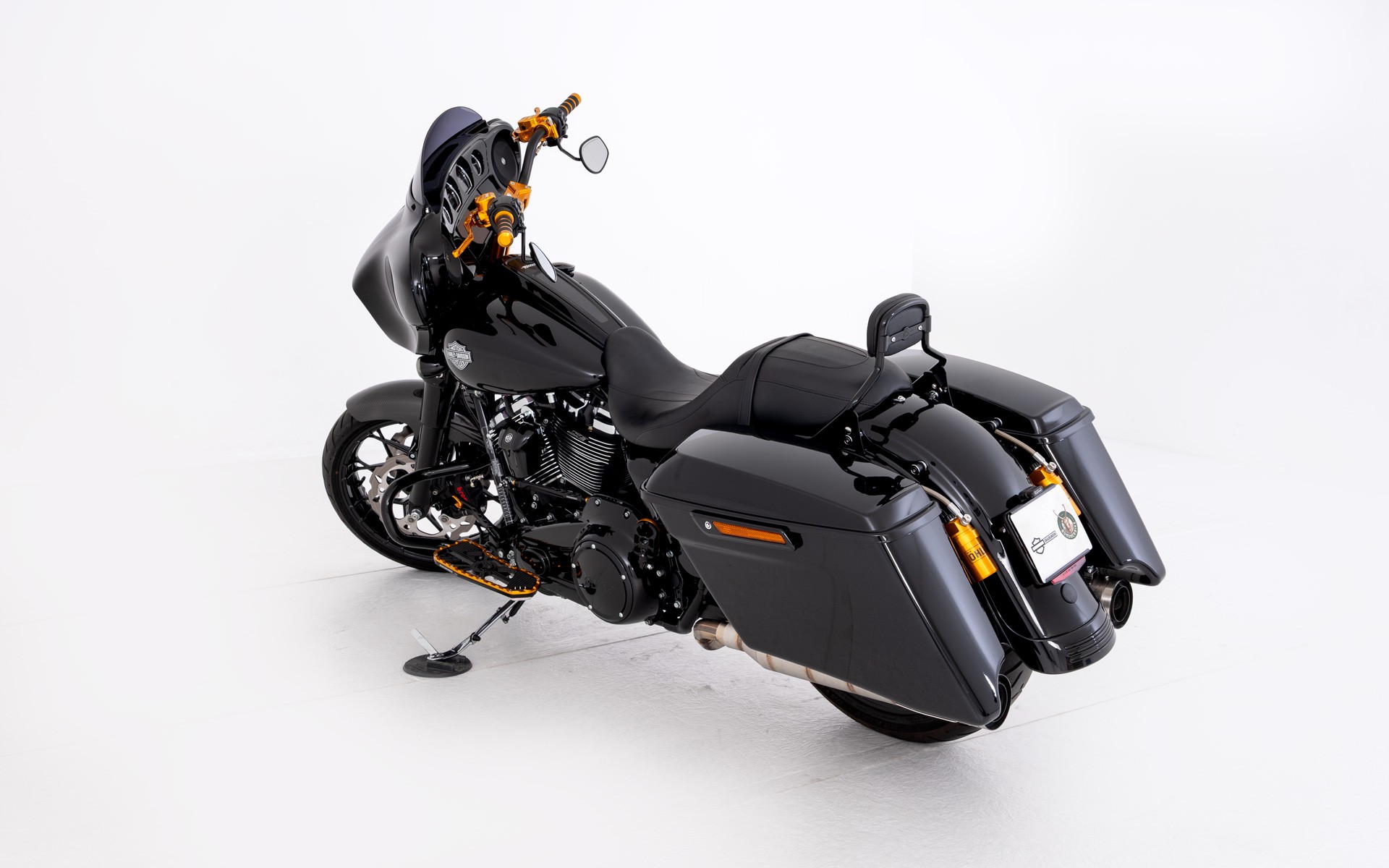 HARLEY-DAVIDSON FLHXS Street Glide Special Black Finish 114-showroom-element-3