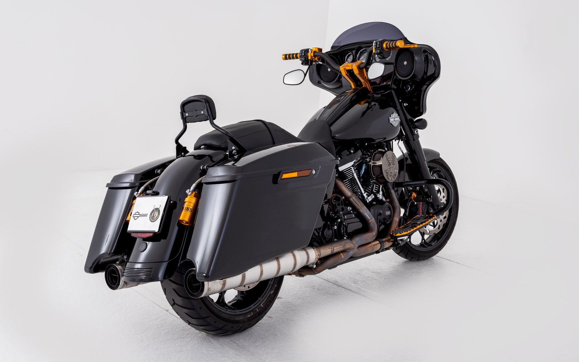 HARLEY-DAVIDSON FLHXS Street Glide Special Black Finish 114-showroom-element-2