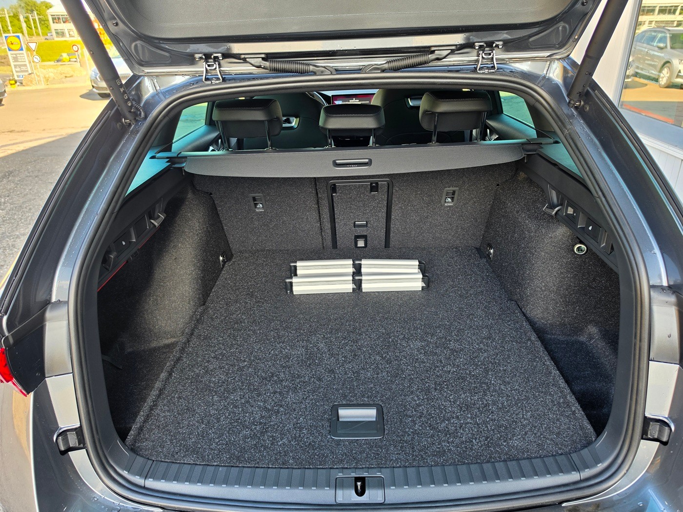 SKODA Octavia Combi 2.0 TSI DSG Dynamic 4x4-image-5