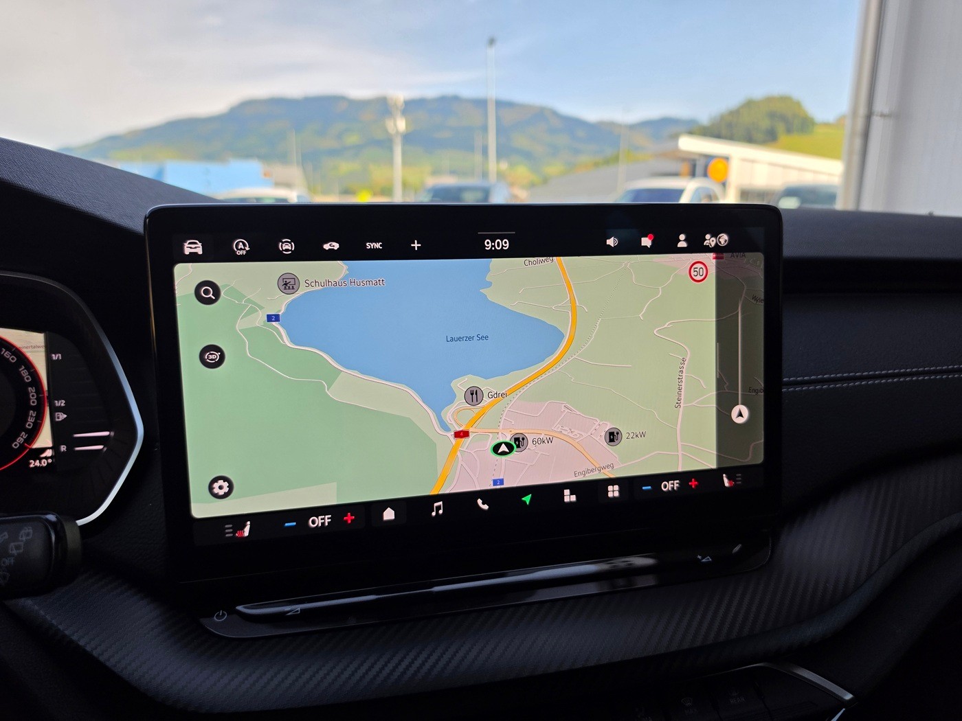 SKODA Octavia Combi 2.0 TSI DSG Dynamic 4x4-image-11