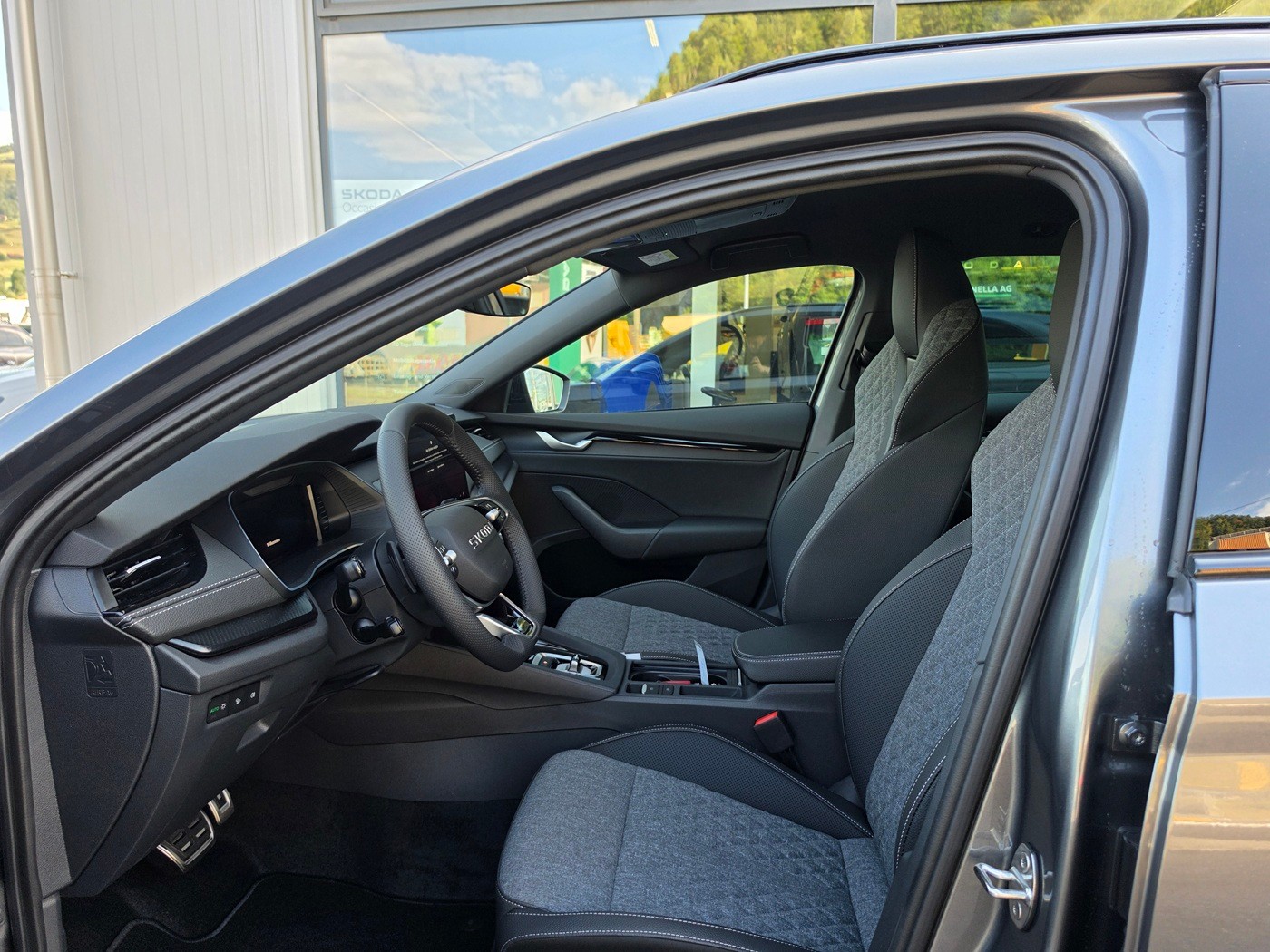 SKODA Octavia Combi 2.0 TSI DSG Dynamic 4x4-image-7