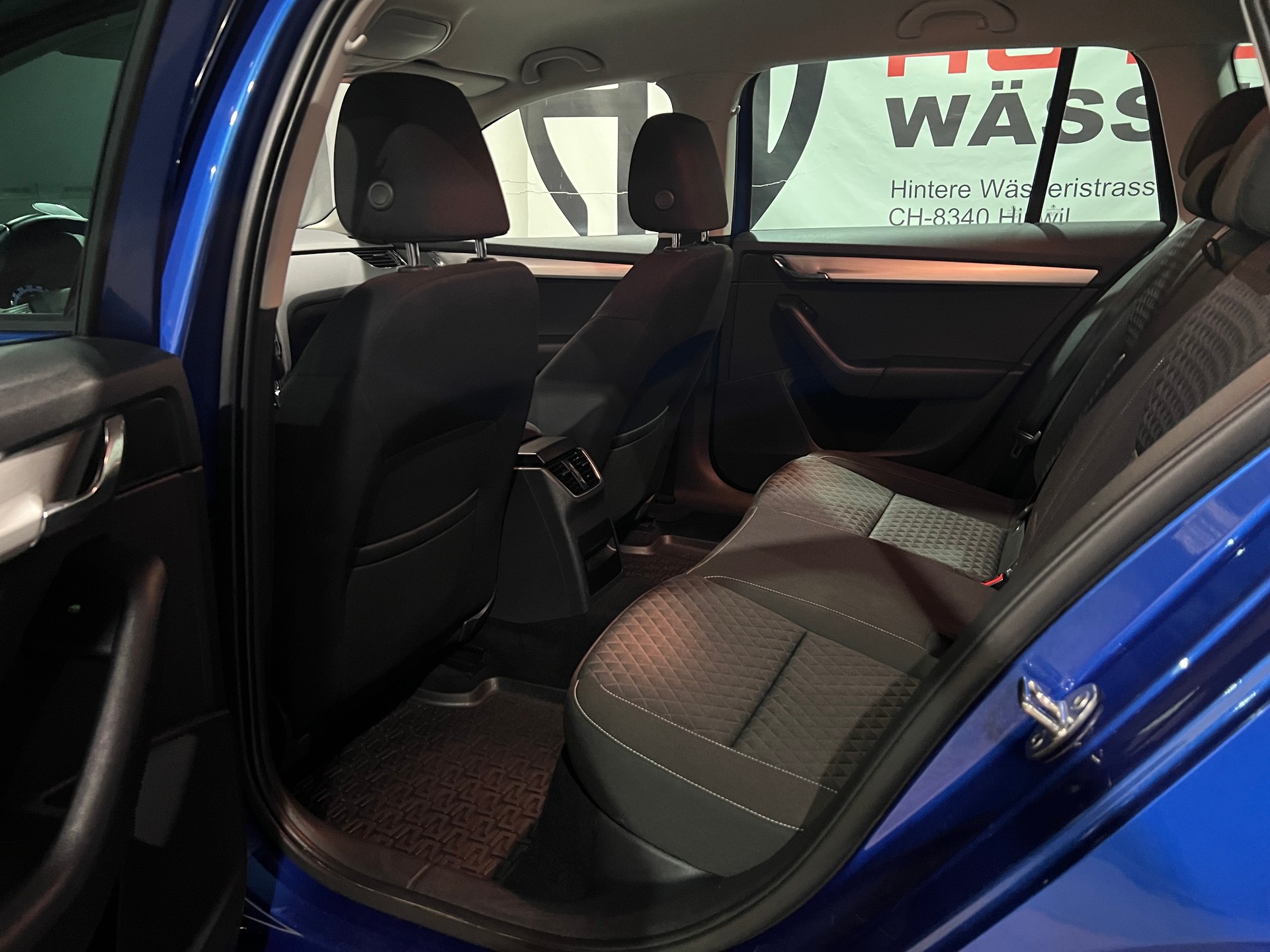 SKODA Octavia Combi 1.8 TSI Swiss Line 25 4x4 DSG-image-15