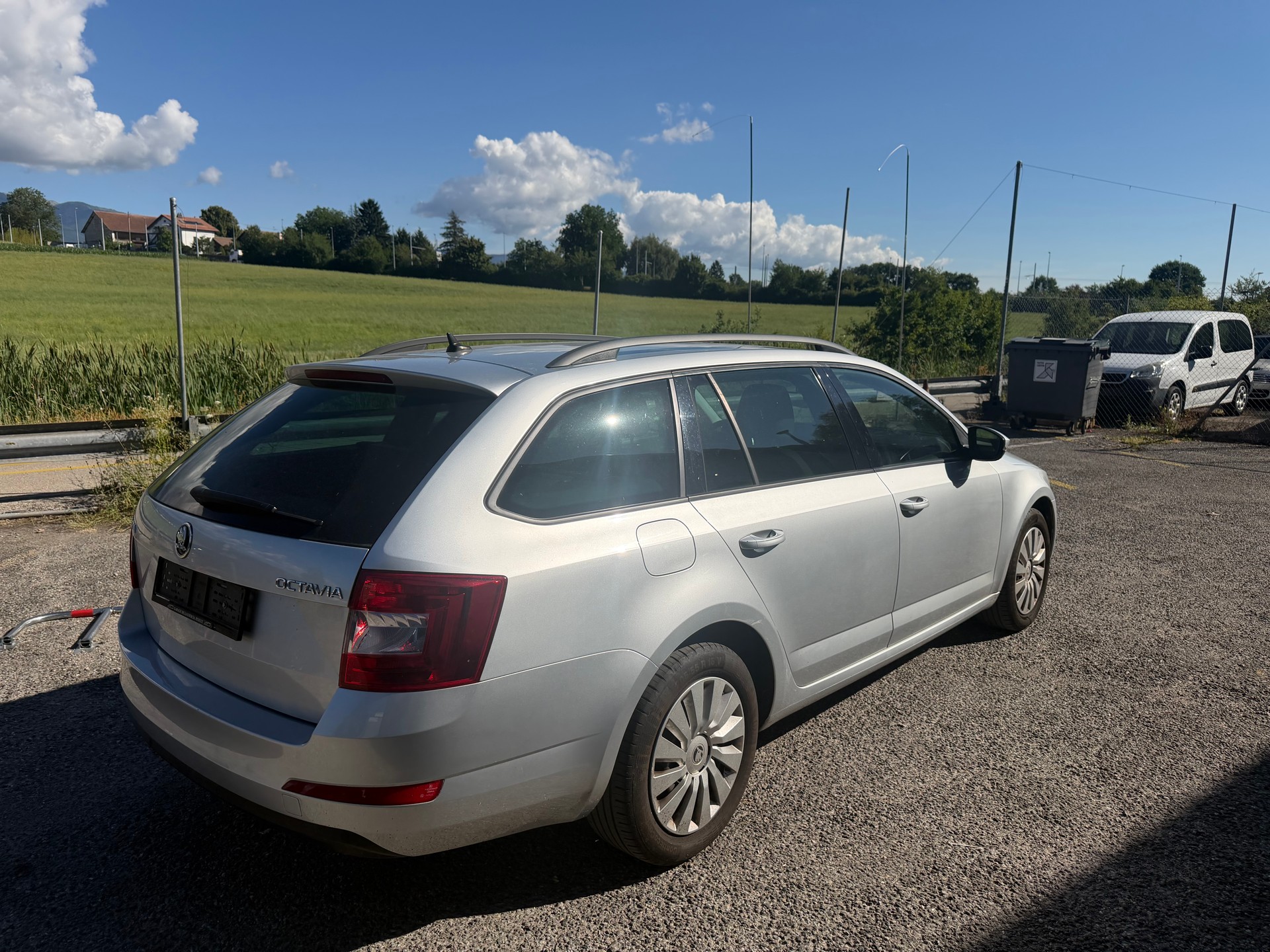 SKODA Octavia Combi 1.6 TDI Style DSG-image-3