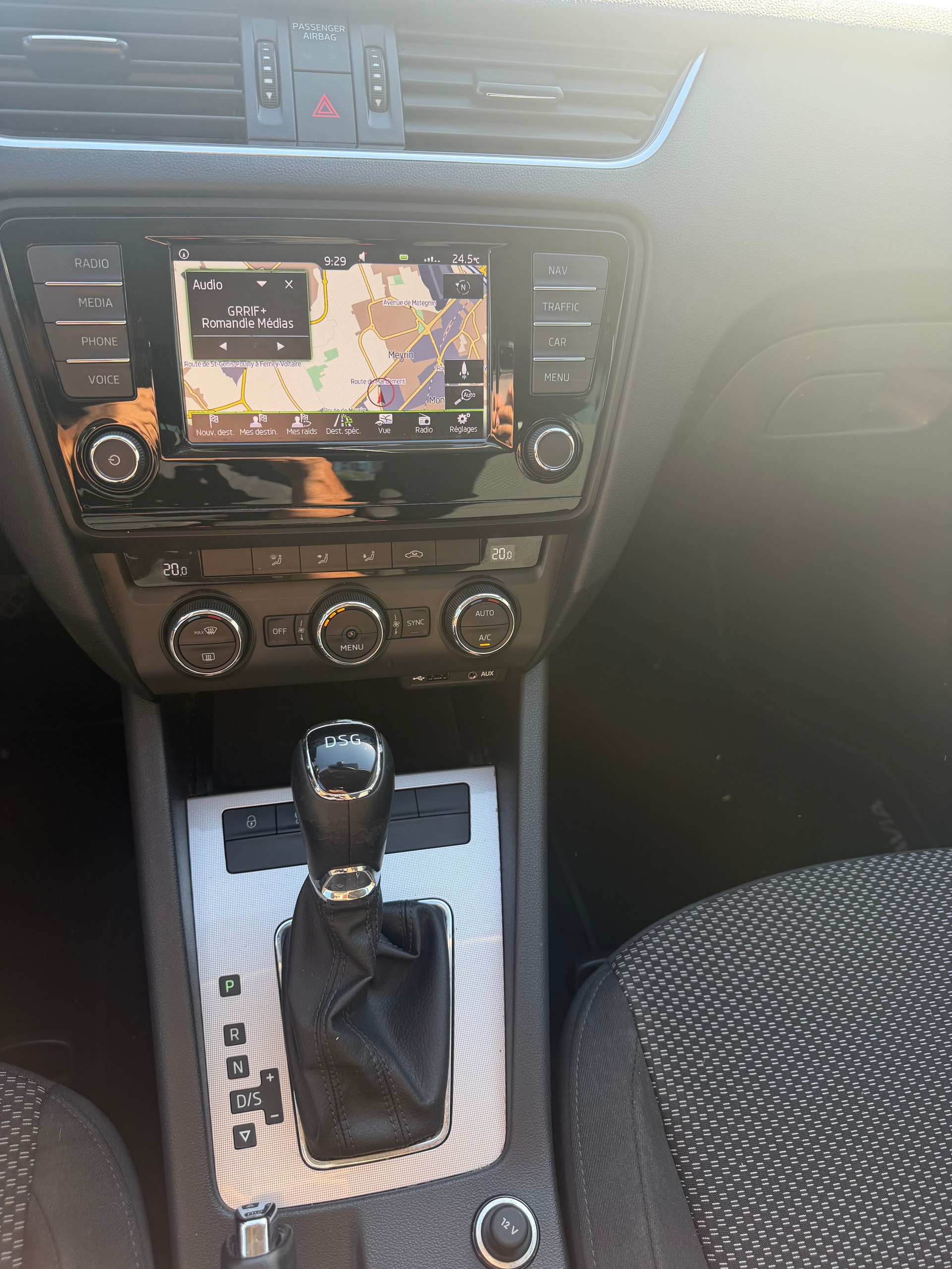 SKODA Octavia Combi 1.6 TDI Style DSG-image-7