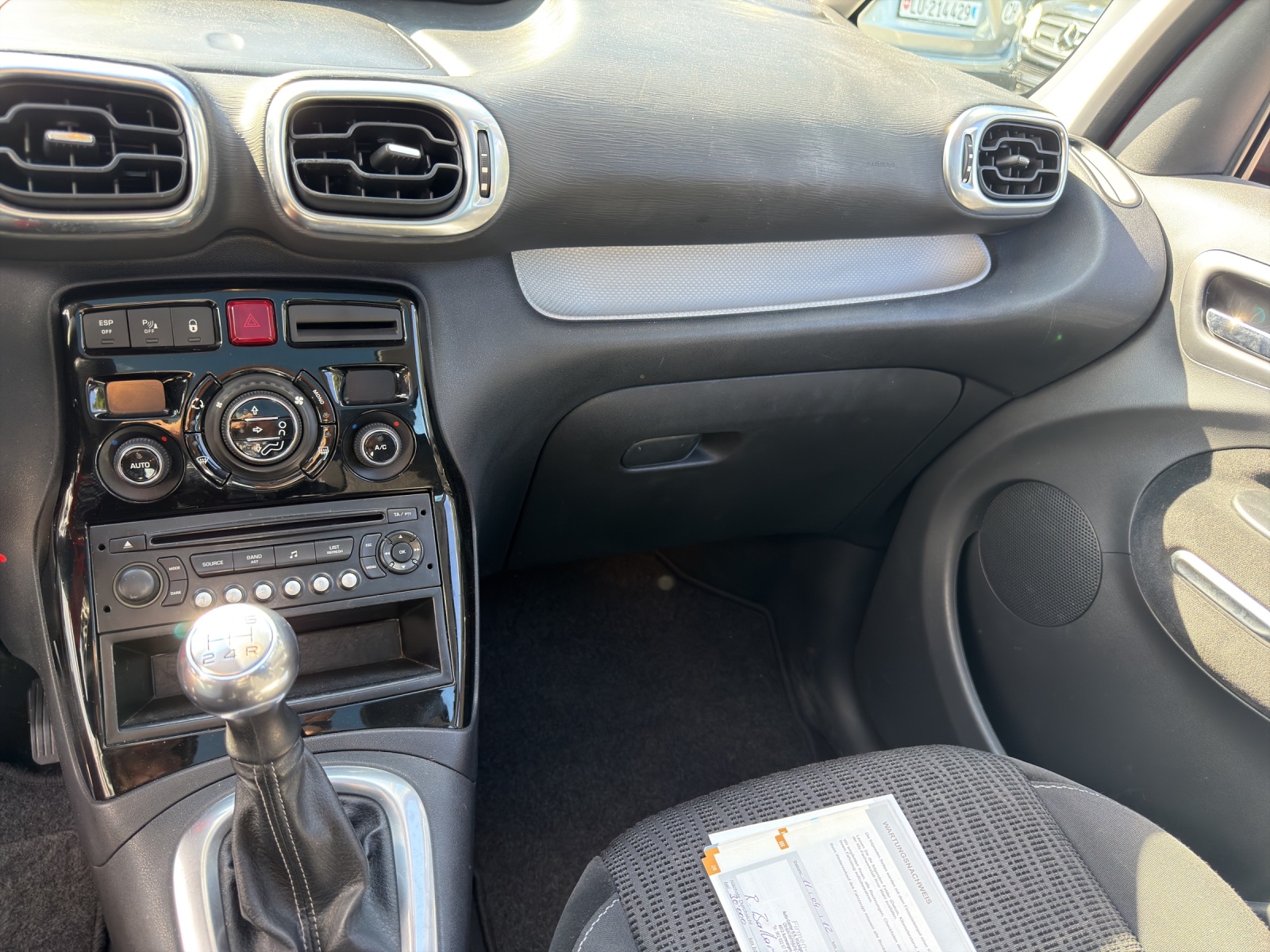 CITROEN C3 Picasso 1.6i 16V Exclusive-image-8